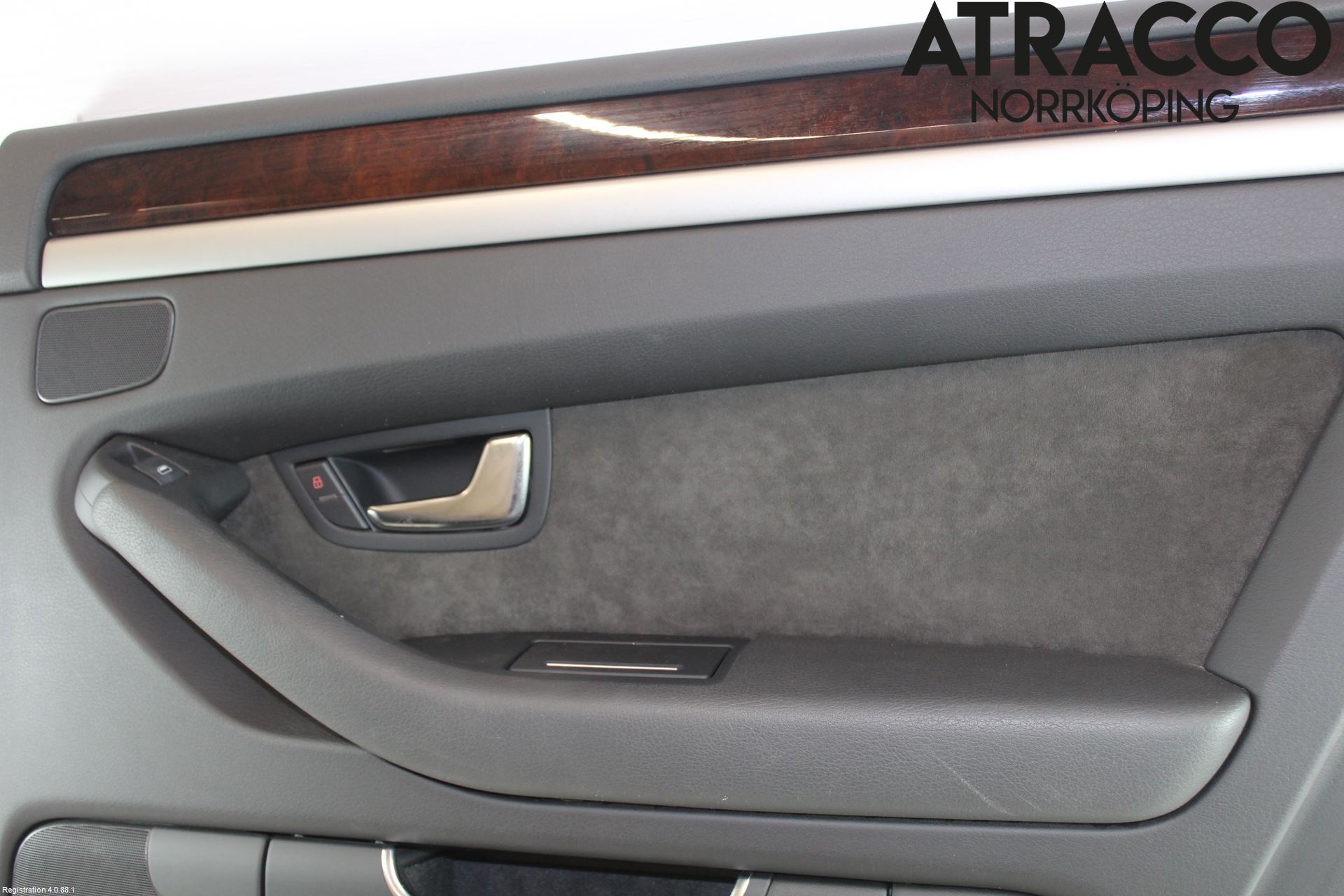 Audi A8/S8 4E  02-09 Dörrklädsel Hö