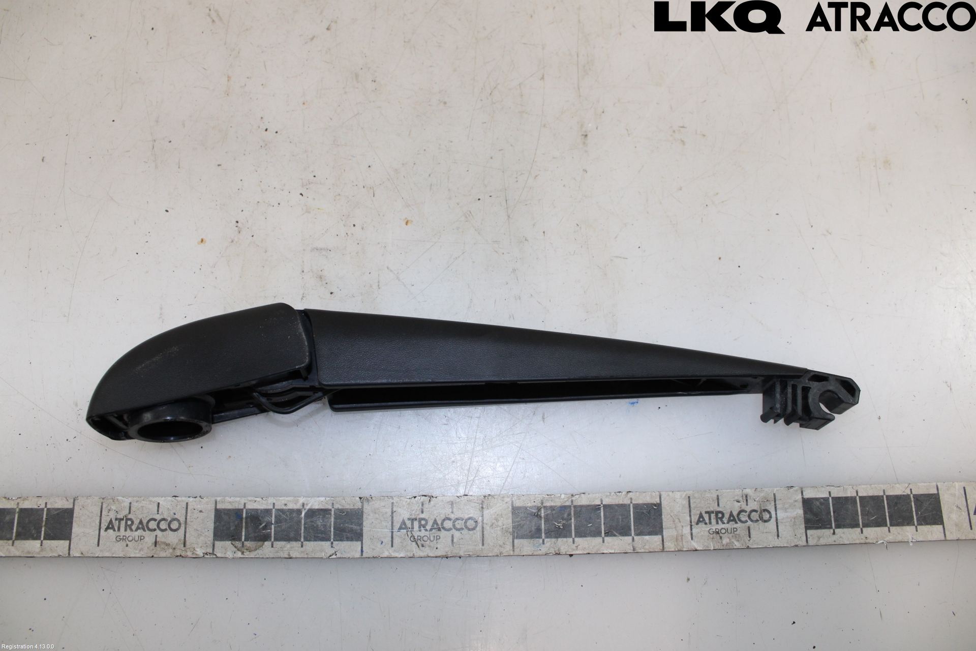 Toyota COROLLA CROSS XG10 22- Torkararm-Bakruta
