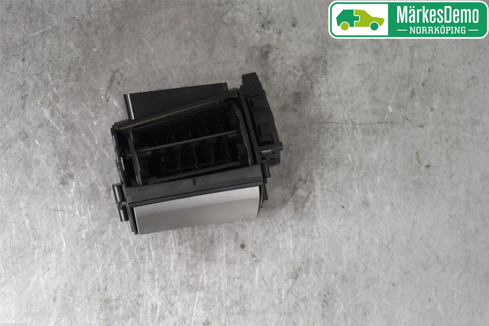 Jaguar XF 08-15 Defrosterkanal-Munstycke