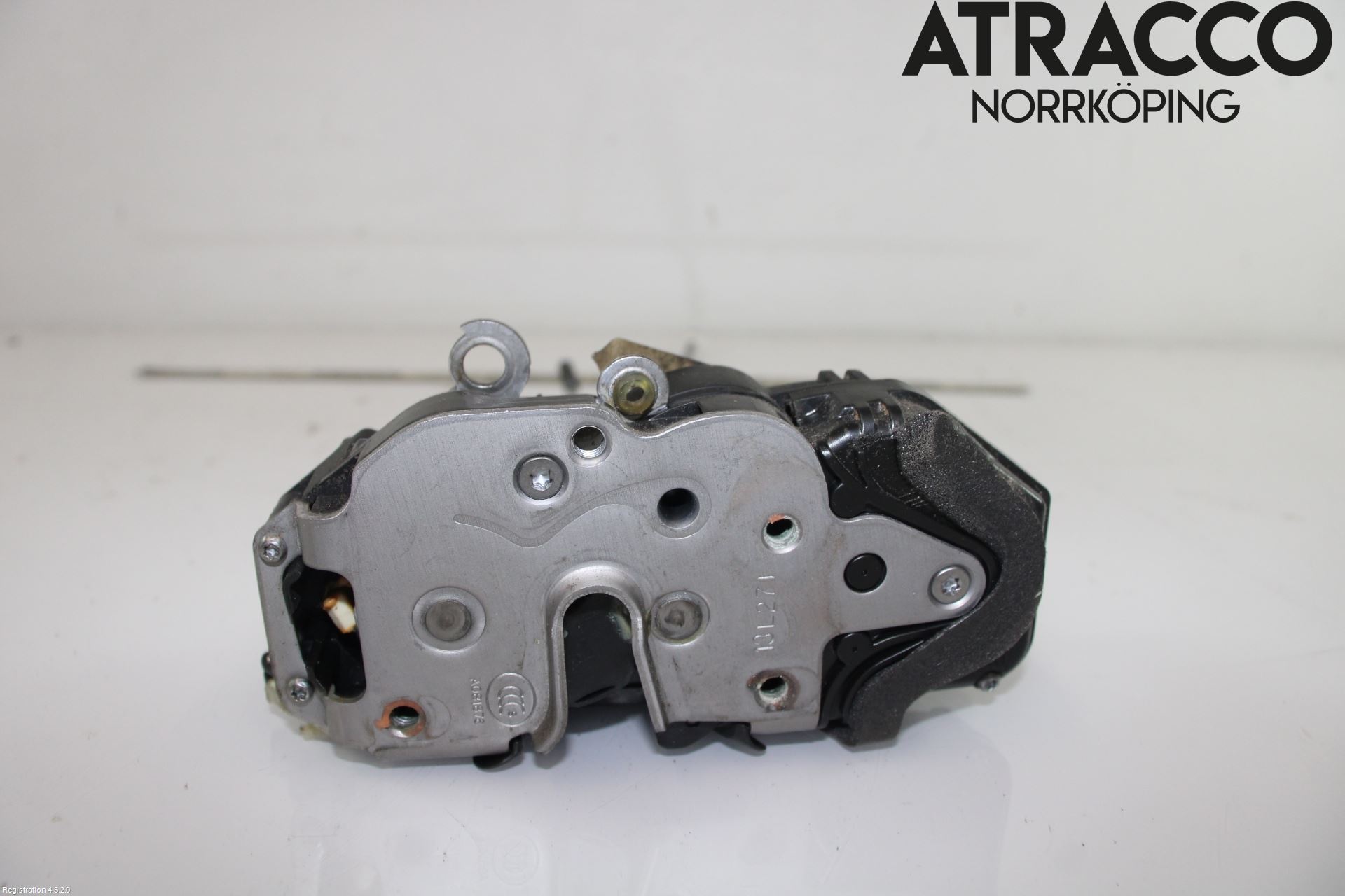 Opel ASTRA J 10-15 Låskista-Dörrlås