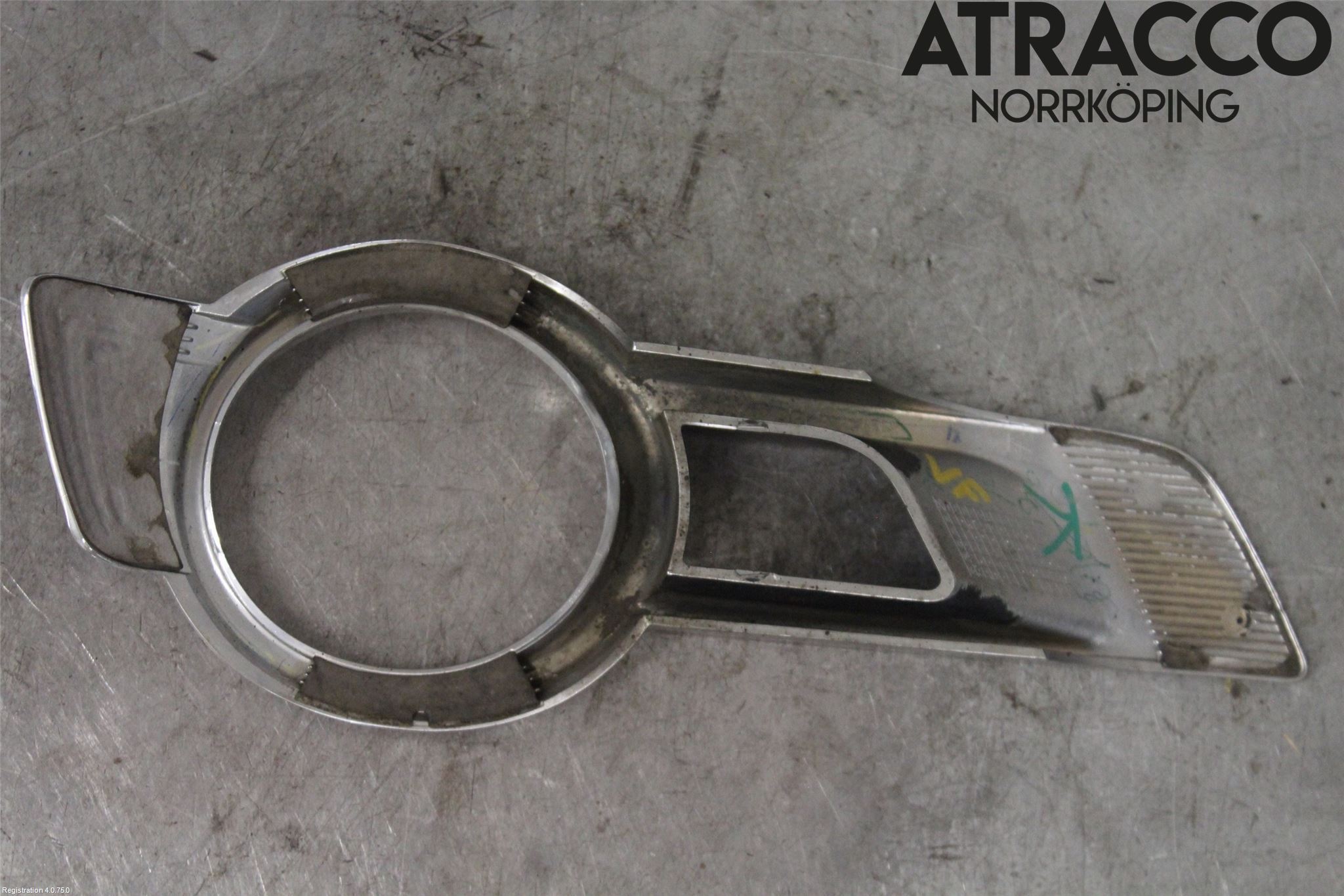 Toyota HILUX 05-16 Dimljussarg Fram