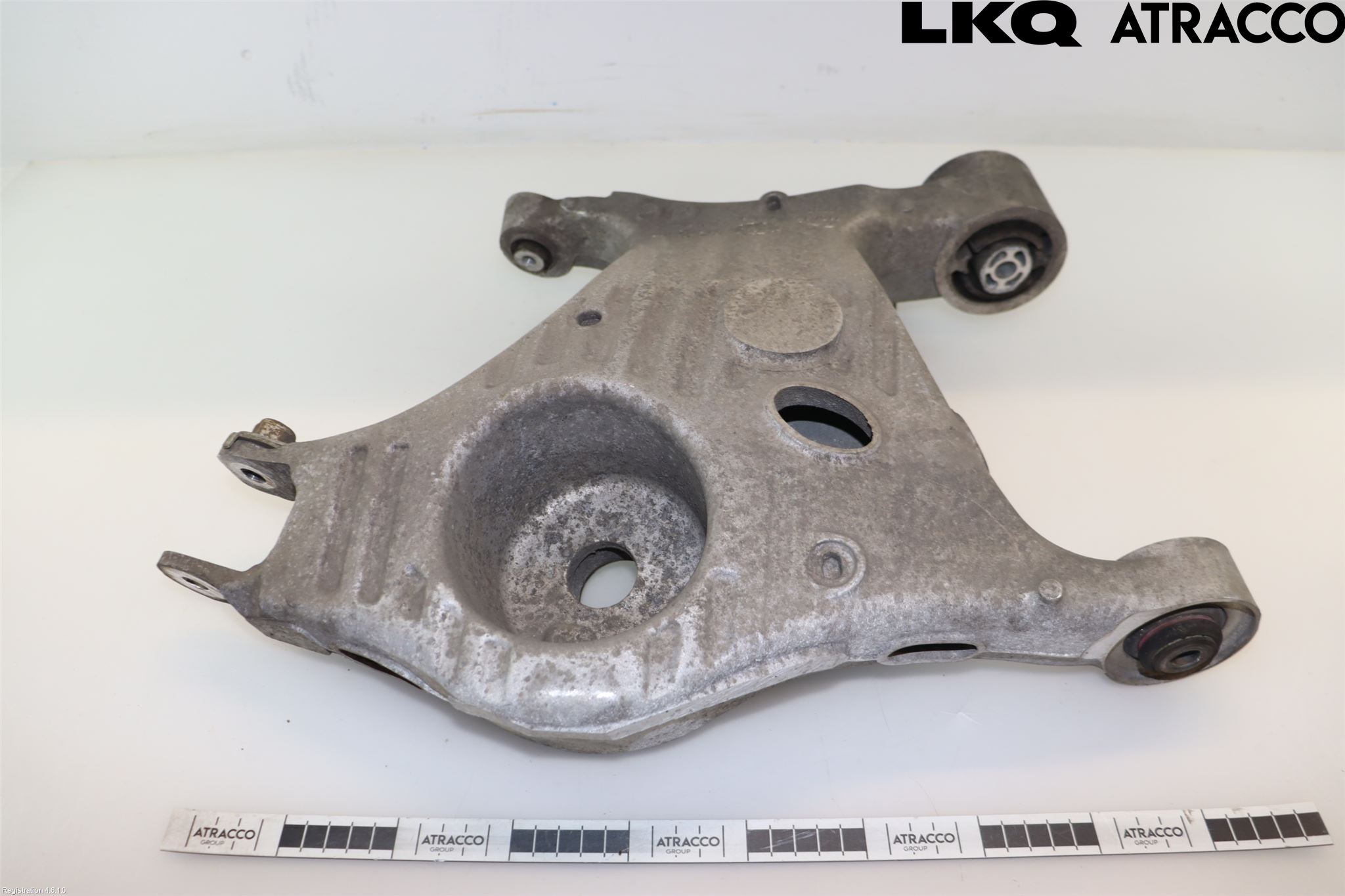 Jaguar F-PACE Bärarm Bak Höger