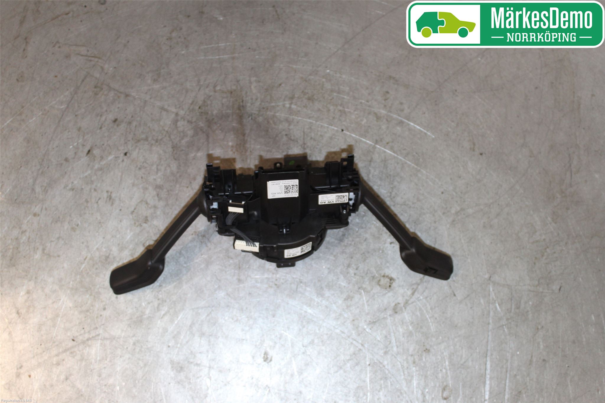 Volkswagen VW GOLF / E-GOLF VII 13-20 Spakcentral