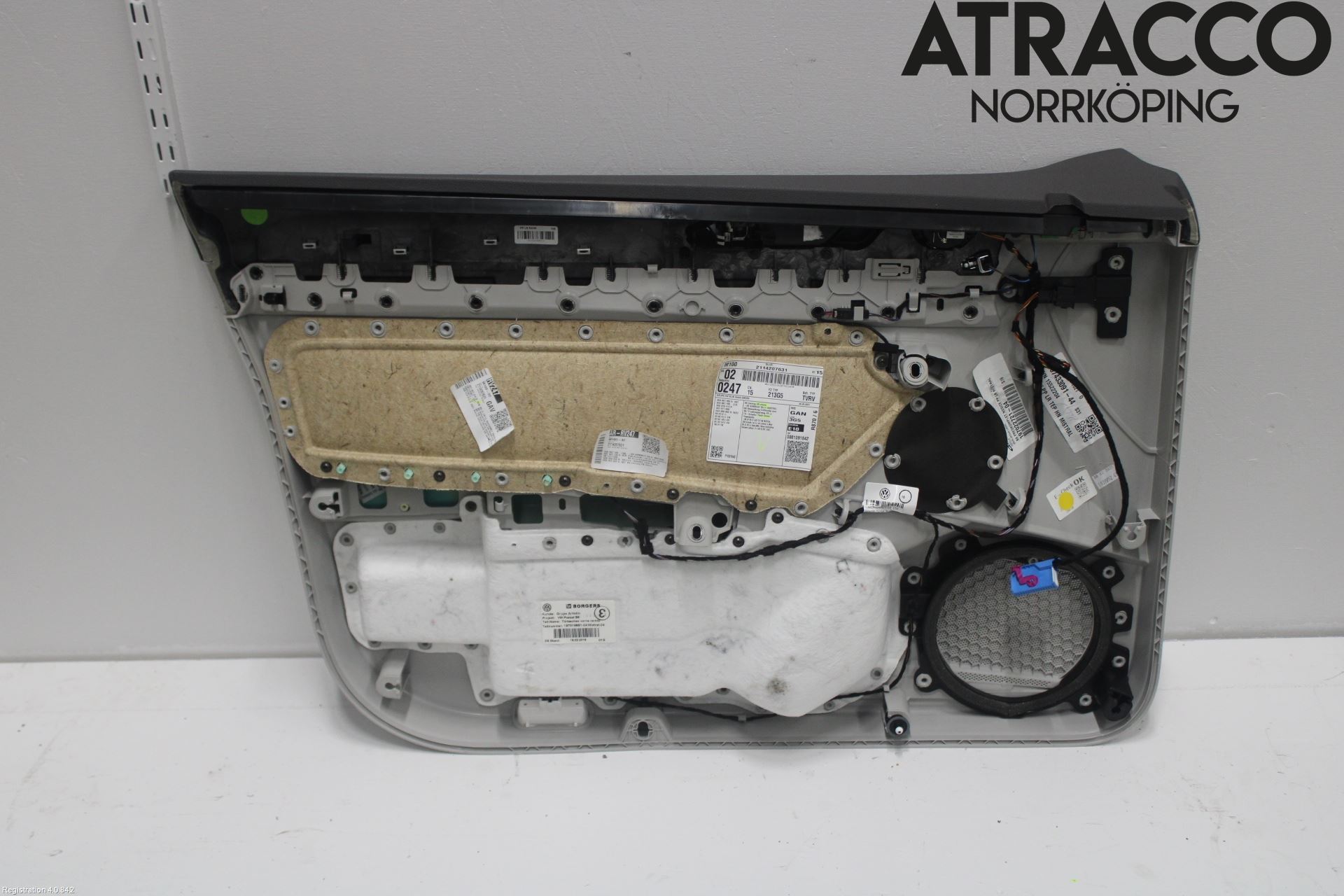 Volkswagen VW PASSAT 20-24 Dörrklädsel Hö