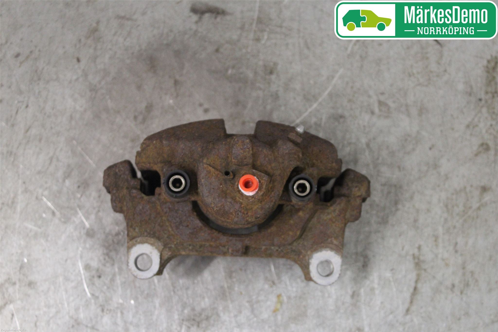 Volkswagen VW PASSAT 11-14 Bromsok Fram Höger