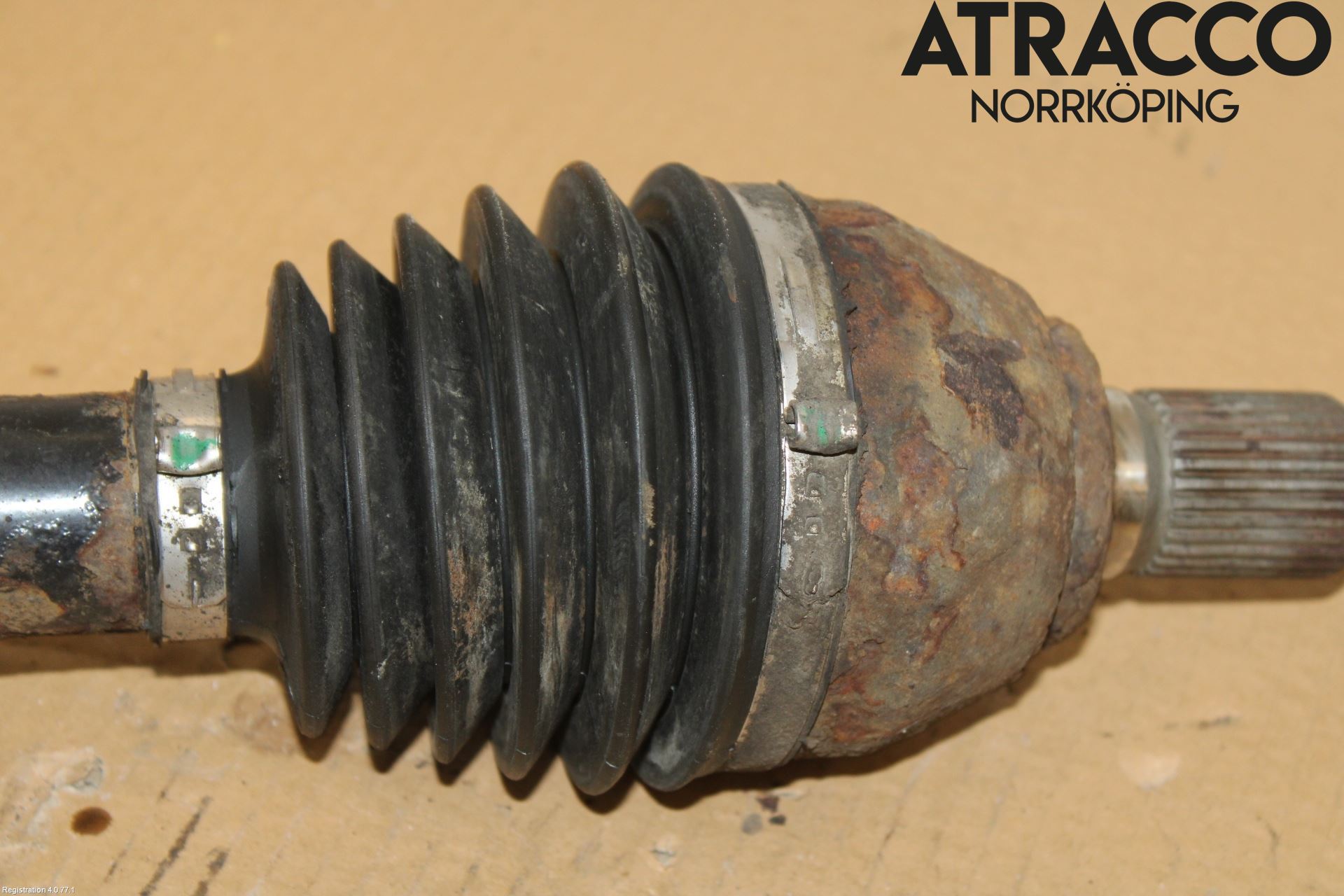 Saab 9-3 VER 2 Drivaxel Fram Vänster