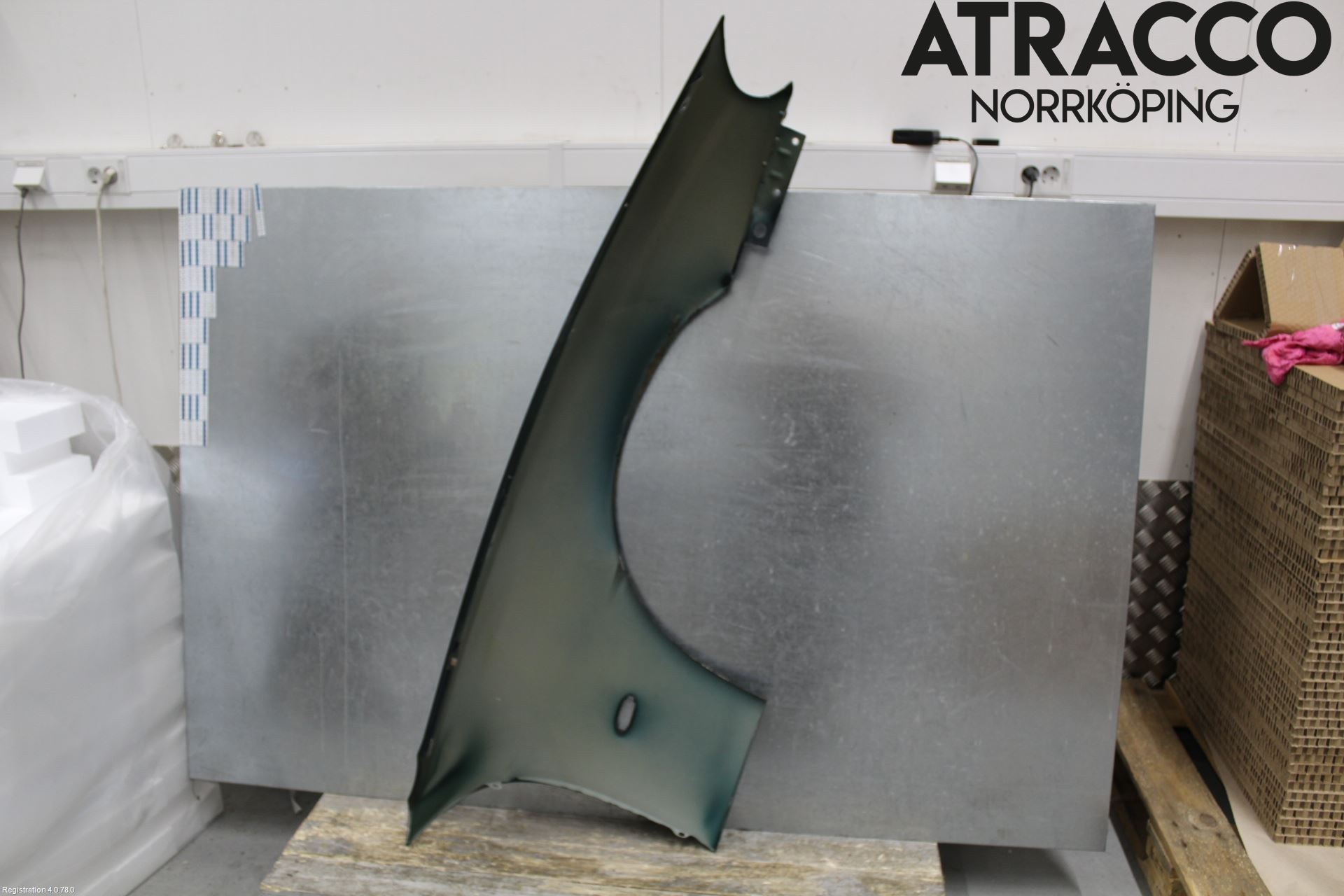 Jaguar XK8/XKR   96-06 Skärm Fram Vänster