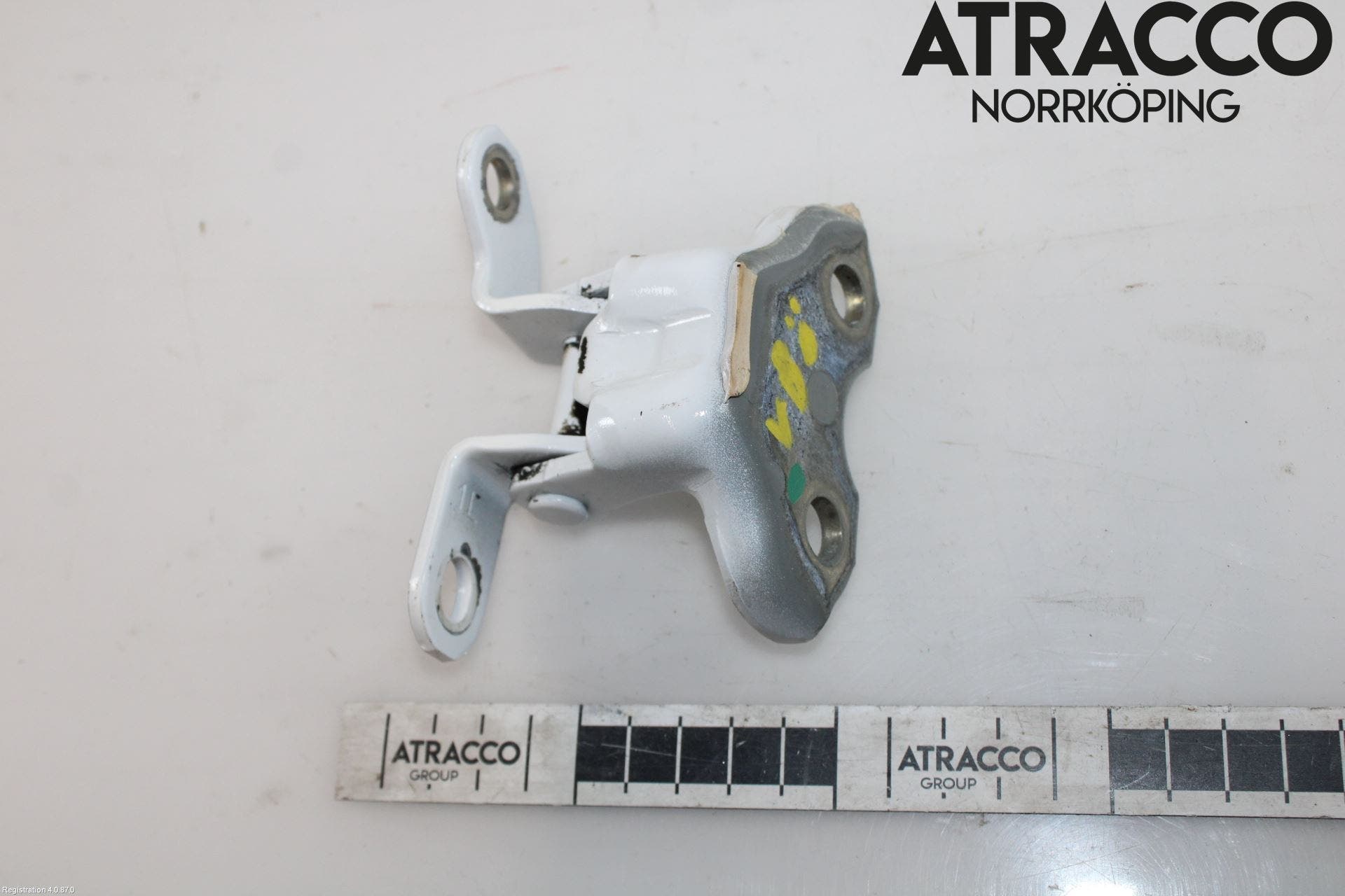 Toyota YARIS XP130 12-14 Dörrgångjärn