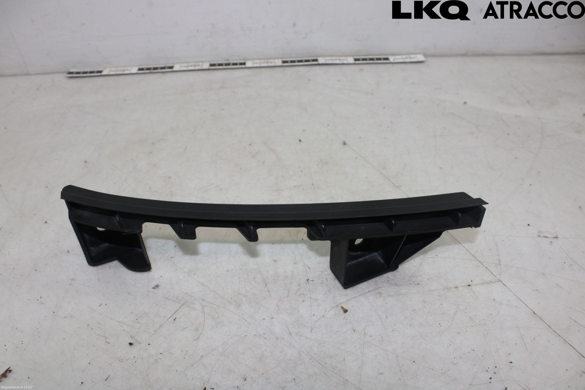 Volkswagen VW CADDY      04-10 Stötfångarfäste Fram Hö