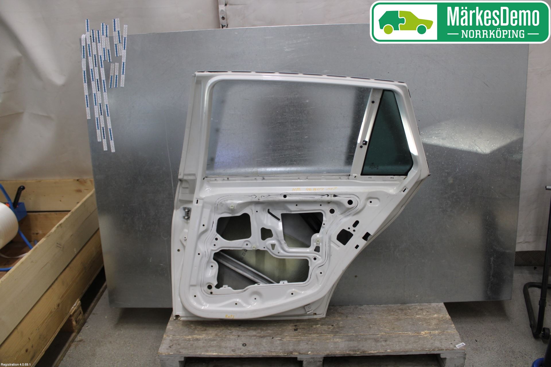 BMW 3 E90/91 SED/TOU 05-12 Dörr Bak Höger