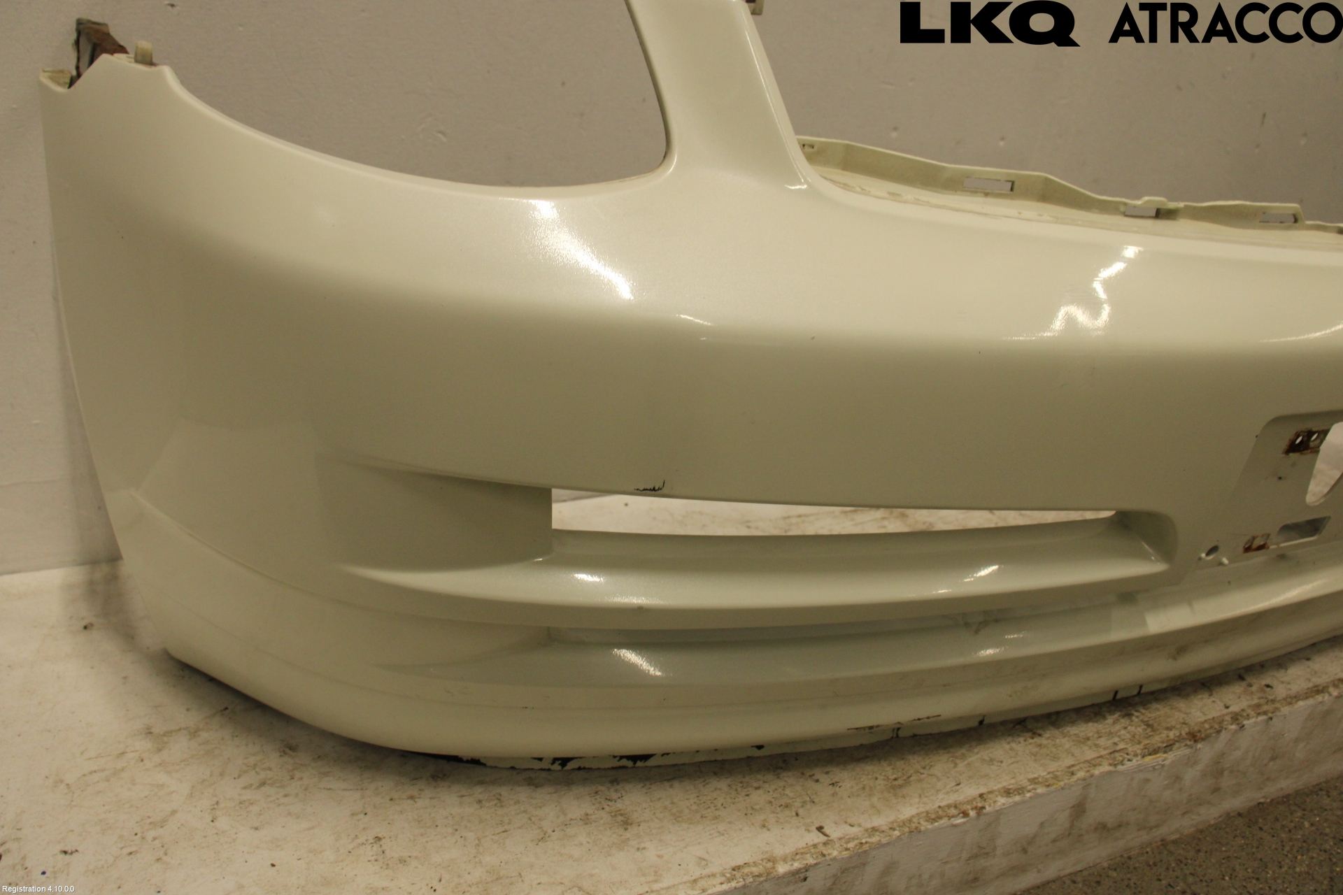 Nissan SKYLINE Stötfångarbeklädnad Fram