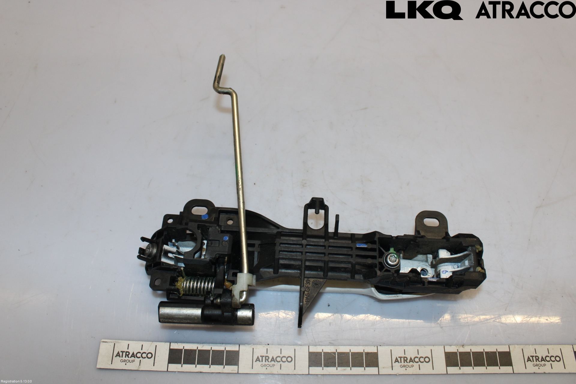Toyota YARIS XP130 12-14 Dörrhandtag Yttre Hö