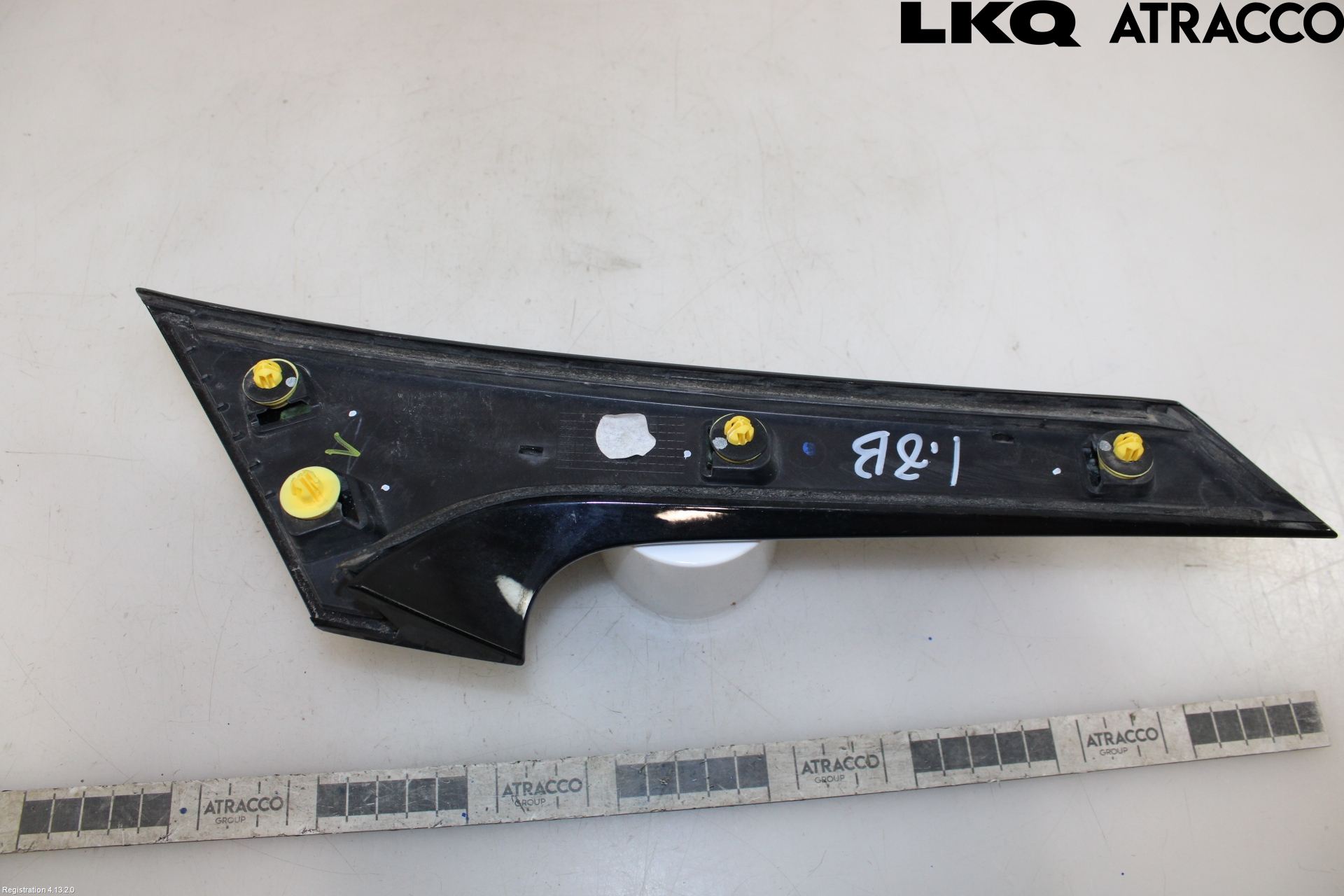 MG 4 23- Spoiler Baklucka