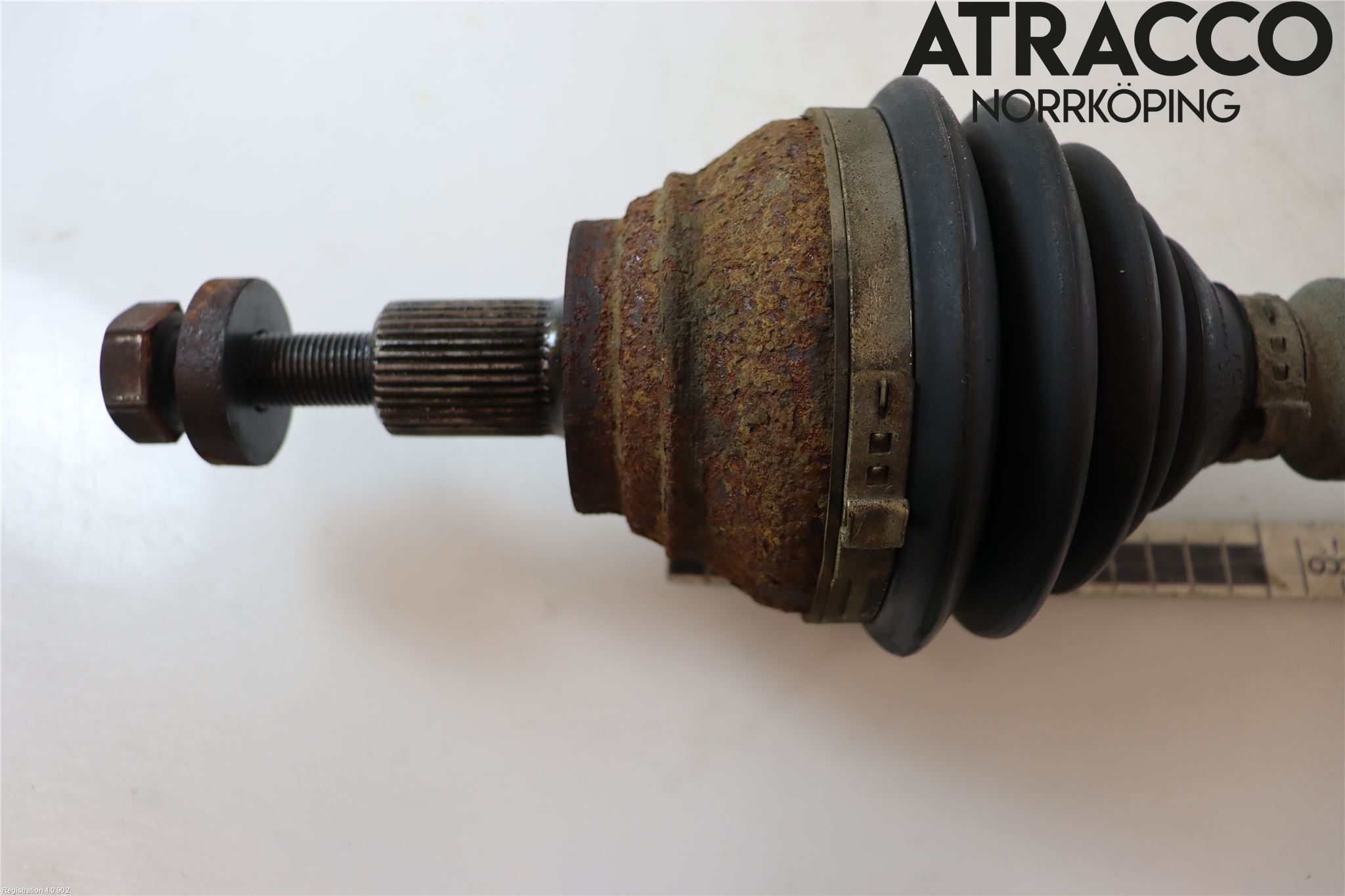 Volkswagen VW GOLF V 04-09 Drivaxel Fram Höger