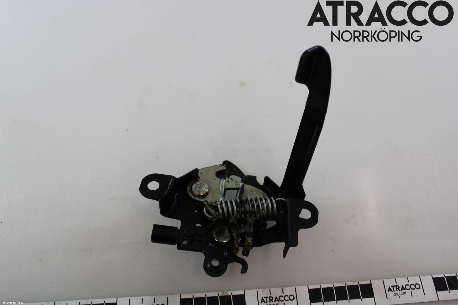 Toyota YARIS XP130 12-14 Huvlås