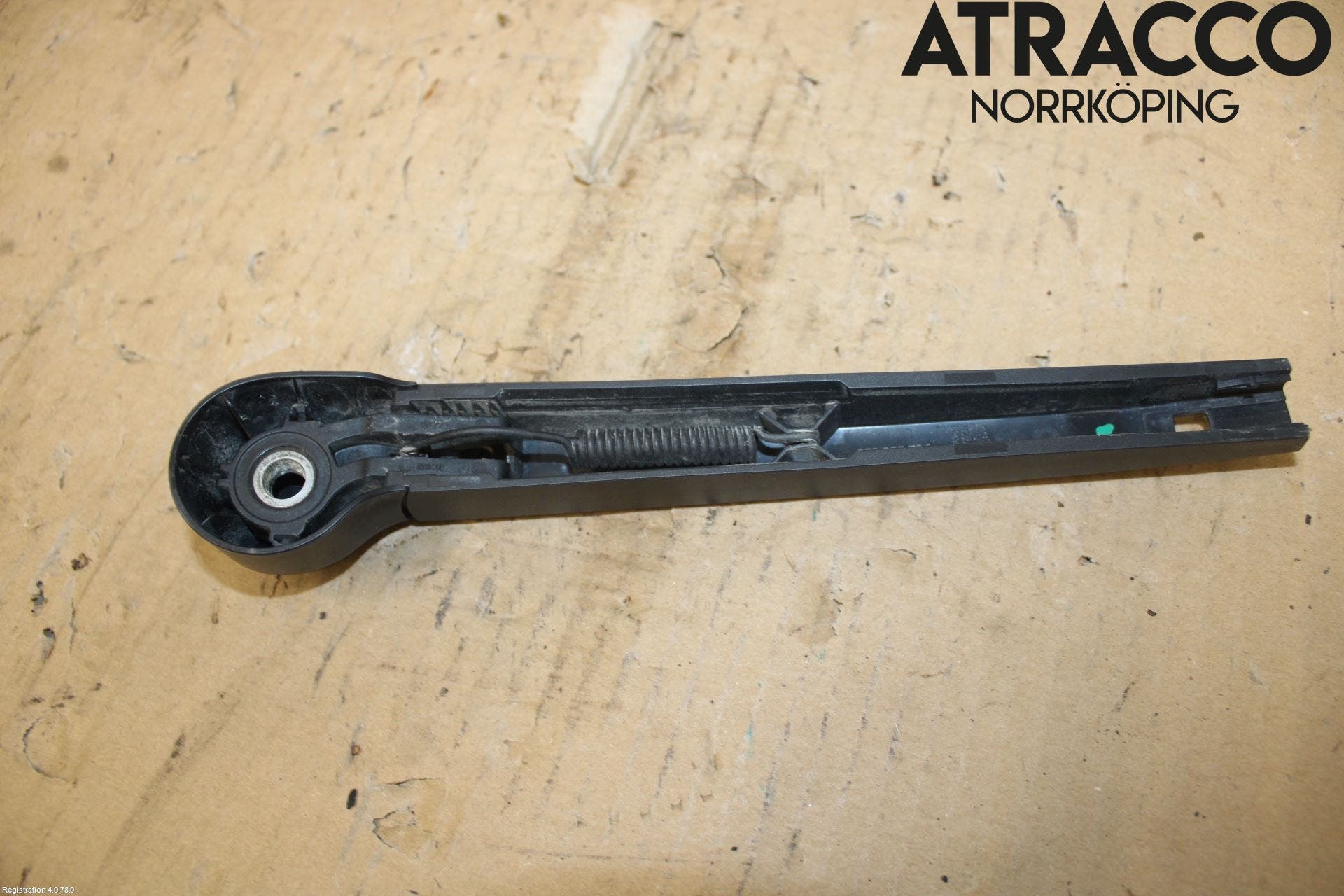 Skoda KAMIQ 20- Torkararm-Bakruta