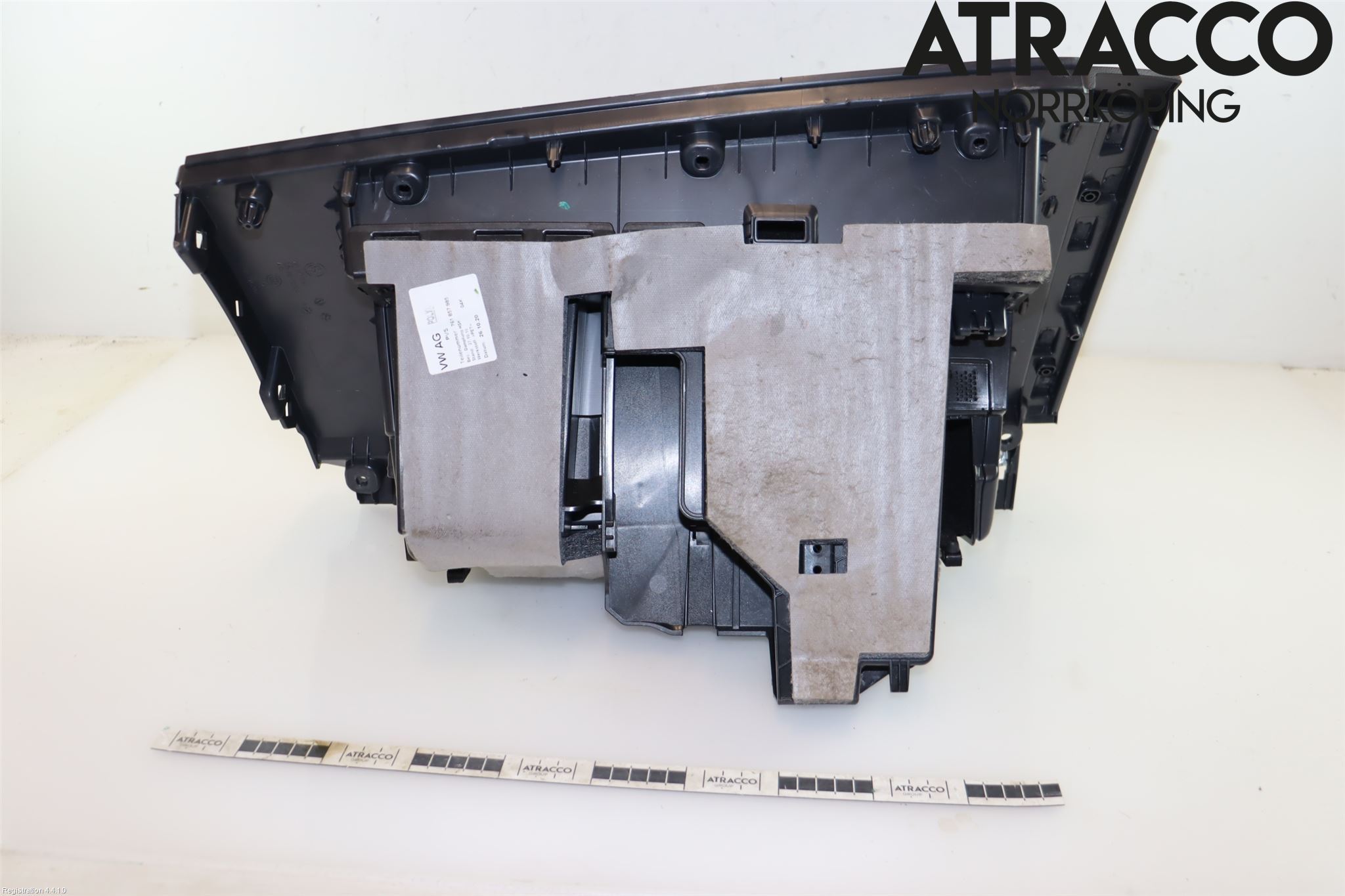 Volkswagen VW TOUAREG CR 18- Handskfack
