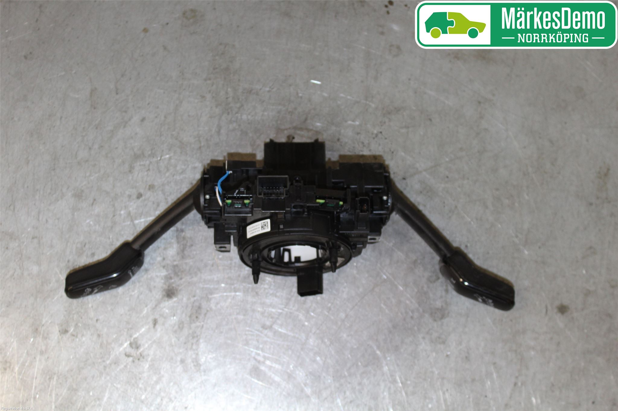 Volkswagen VW GOLF / E-GOLF VII 13-20 Spakcentral