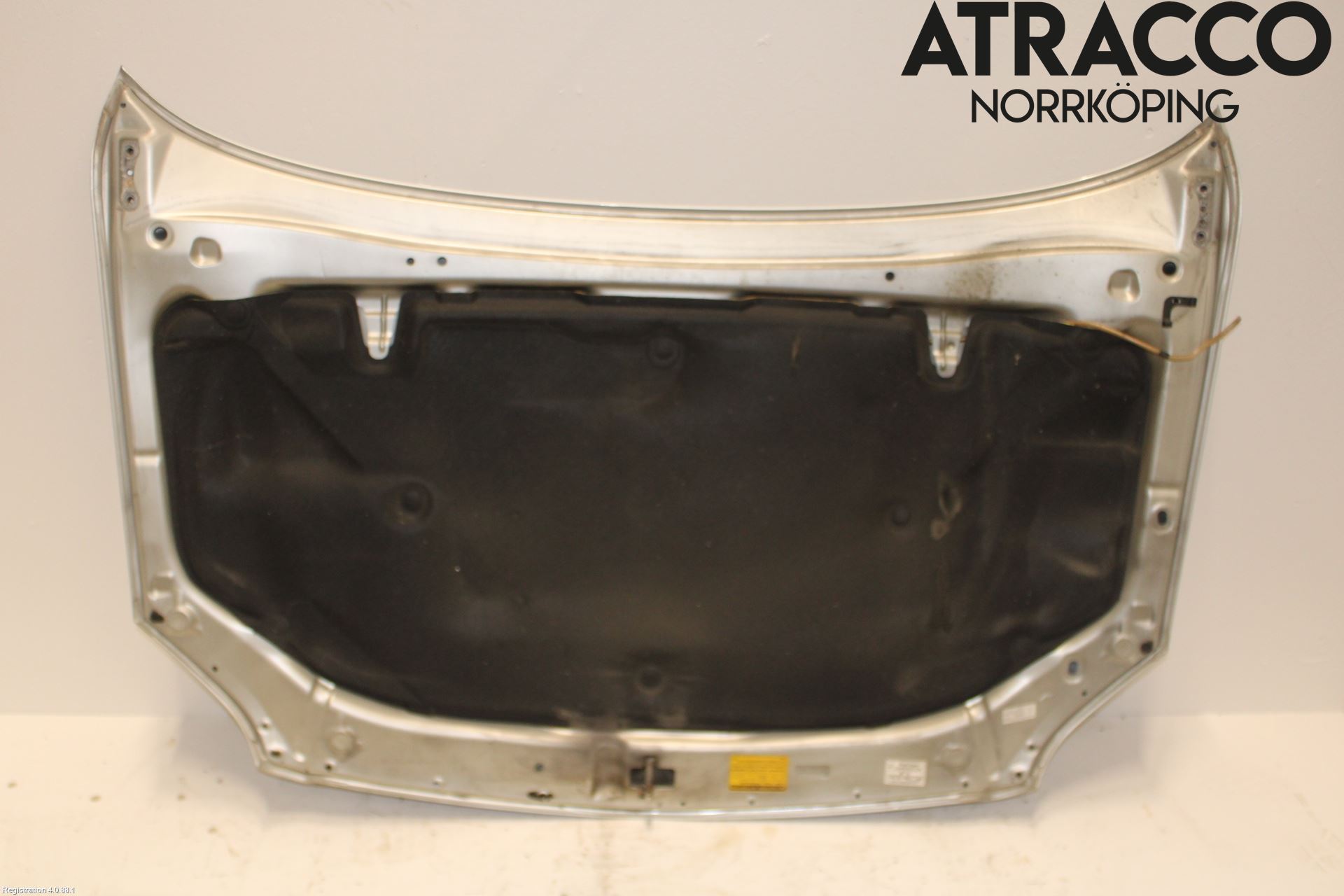 Toyota AVENSIS 03-06 Huv Fram