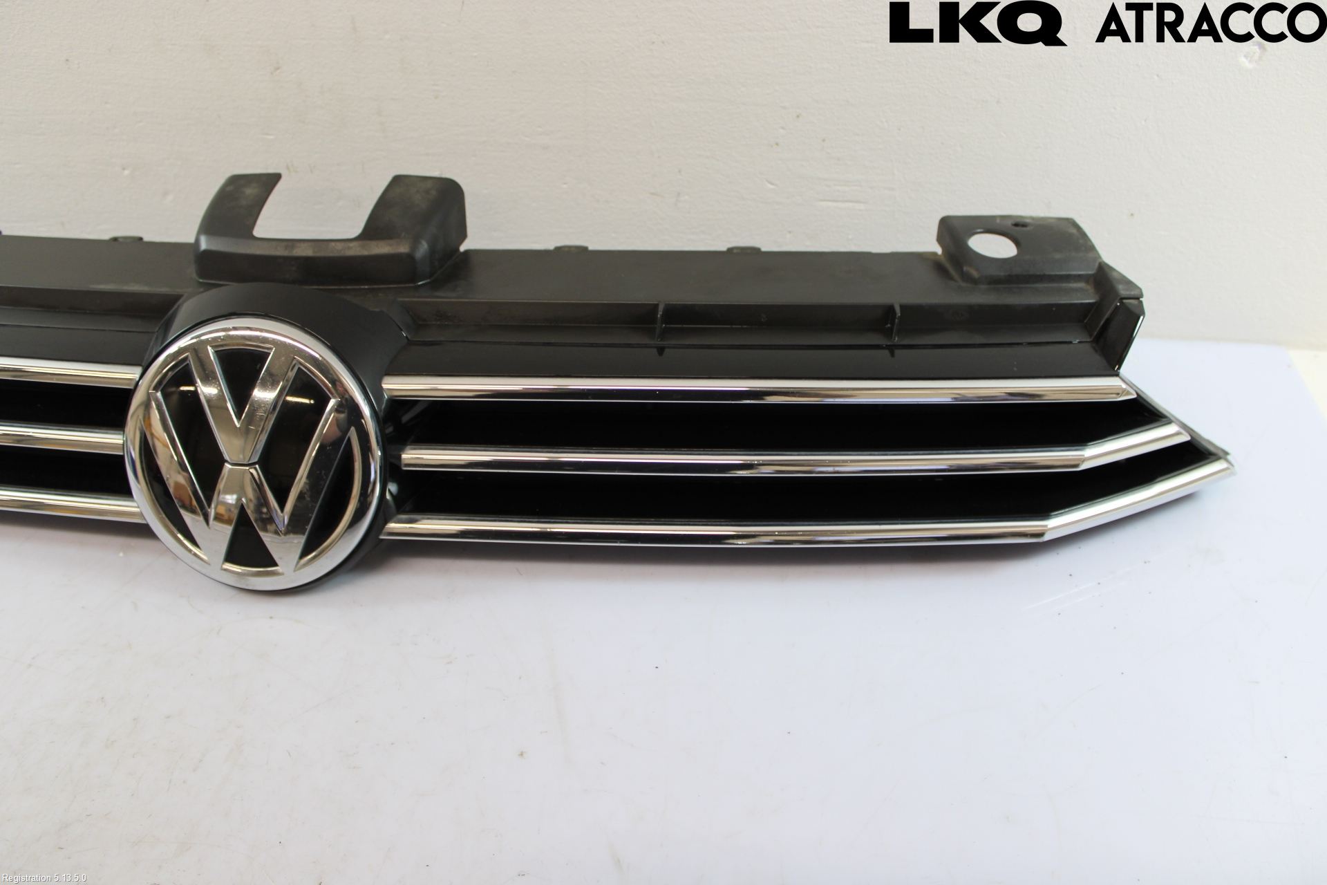 Volkswagen VW GOLF SPORTSVAN 15-20 Grill Komp