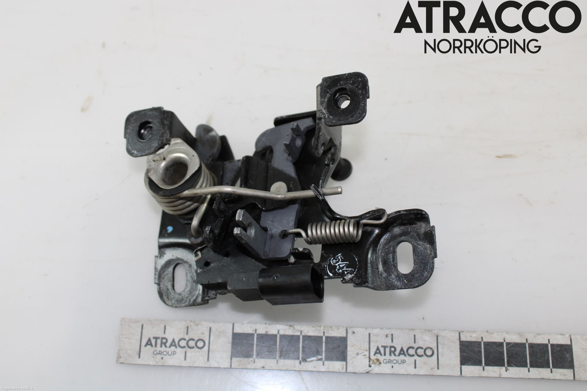 Audi A4/S4 99B-00 Huvlås