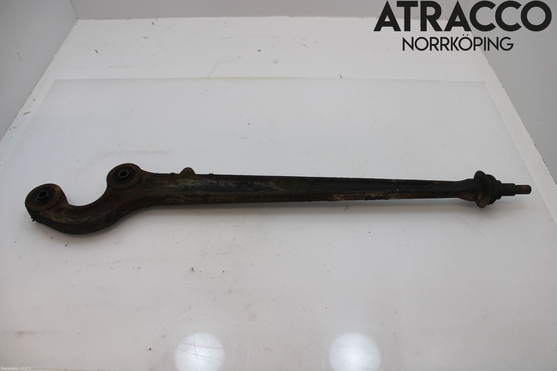 Landrover DEFENDER (L316) 87-06 Bärarm Fram Undre Vä