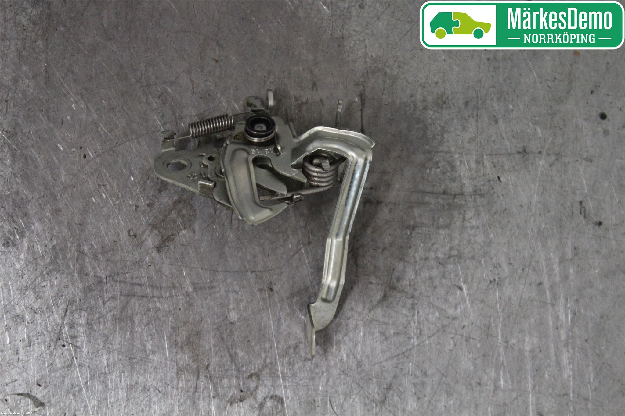 Toyota AYGO 15-21 Huvlås