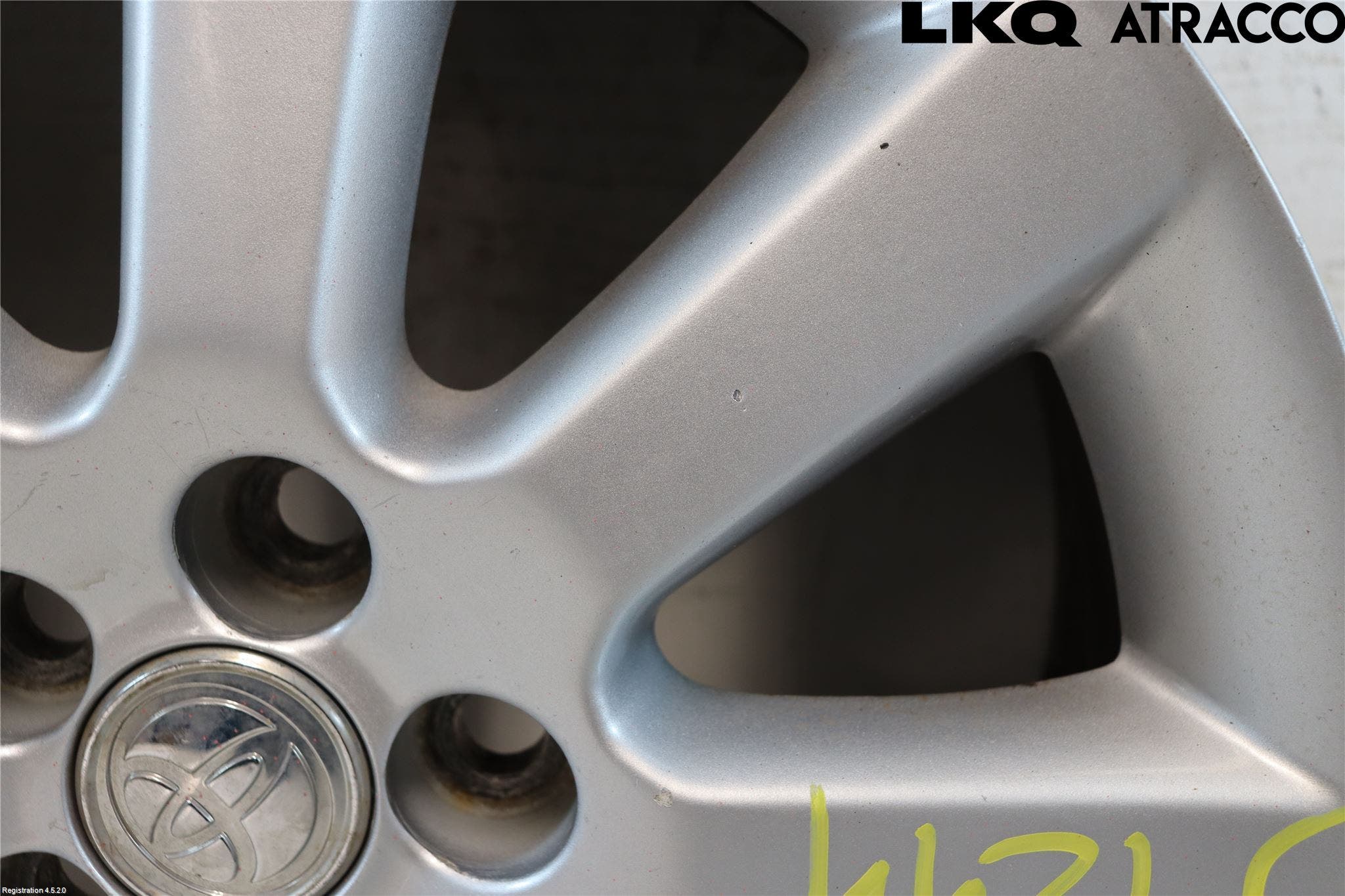 Toyota AVENSIS 03-06 Fälg Aluminium