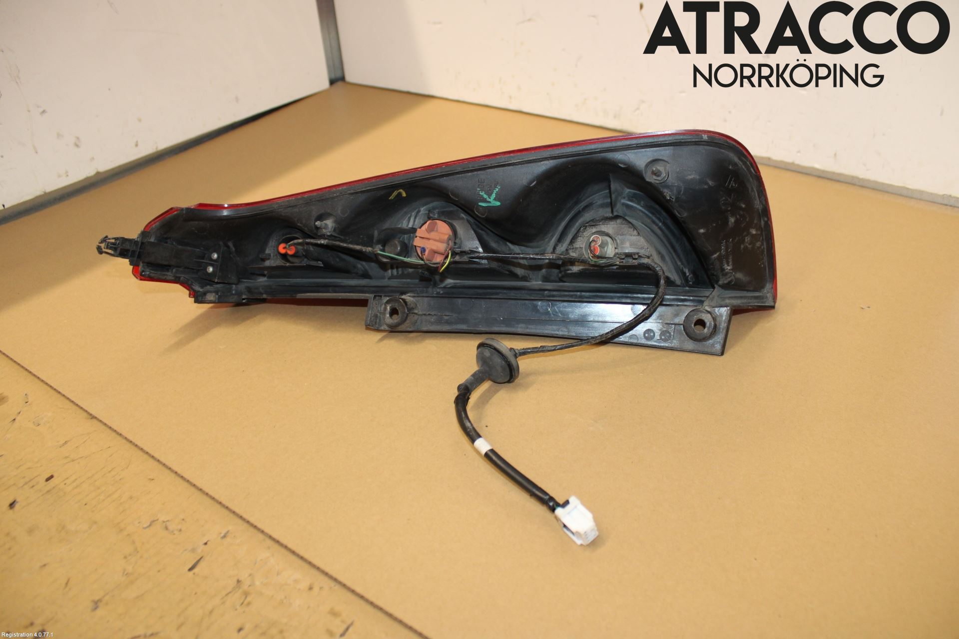 Nissan NOTE E11 06-14 Bakljus Vänster