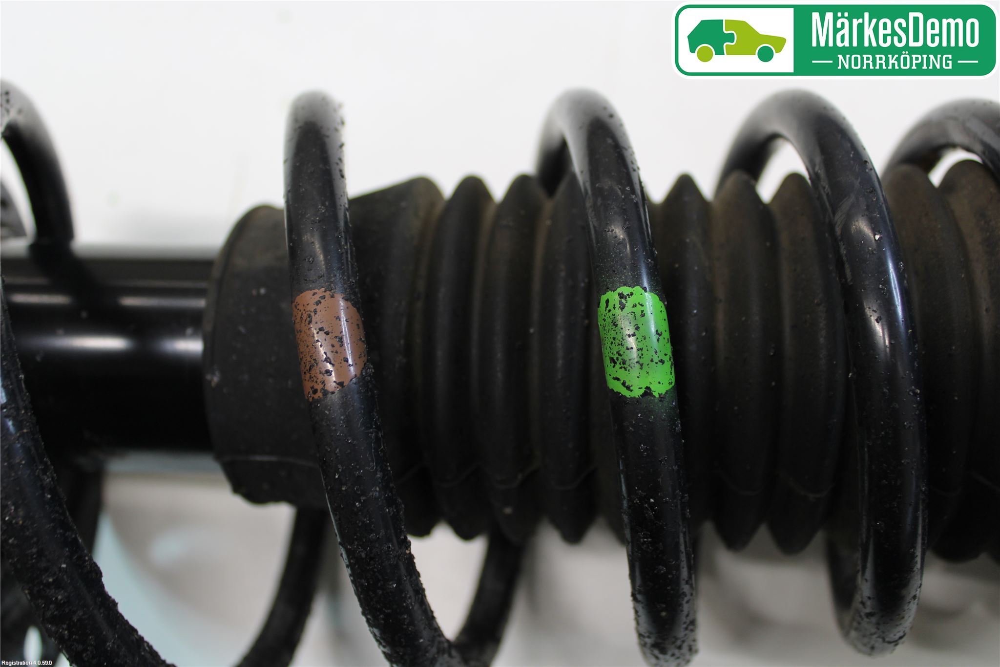 Toyota iQ Fjäderben Fram Höger