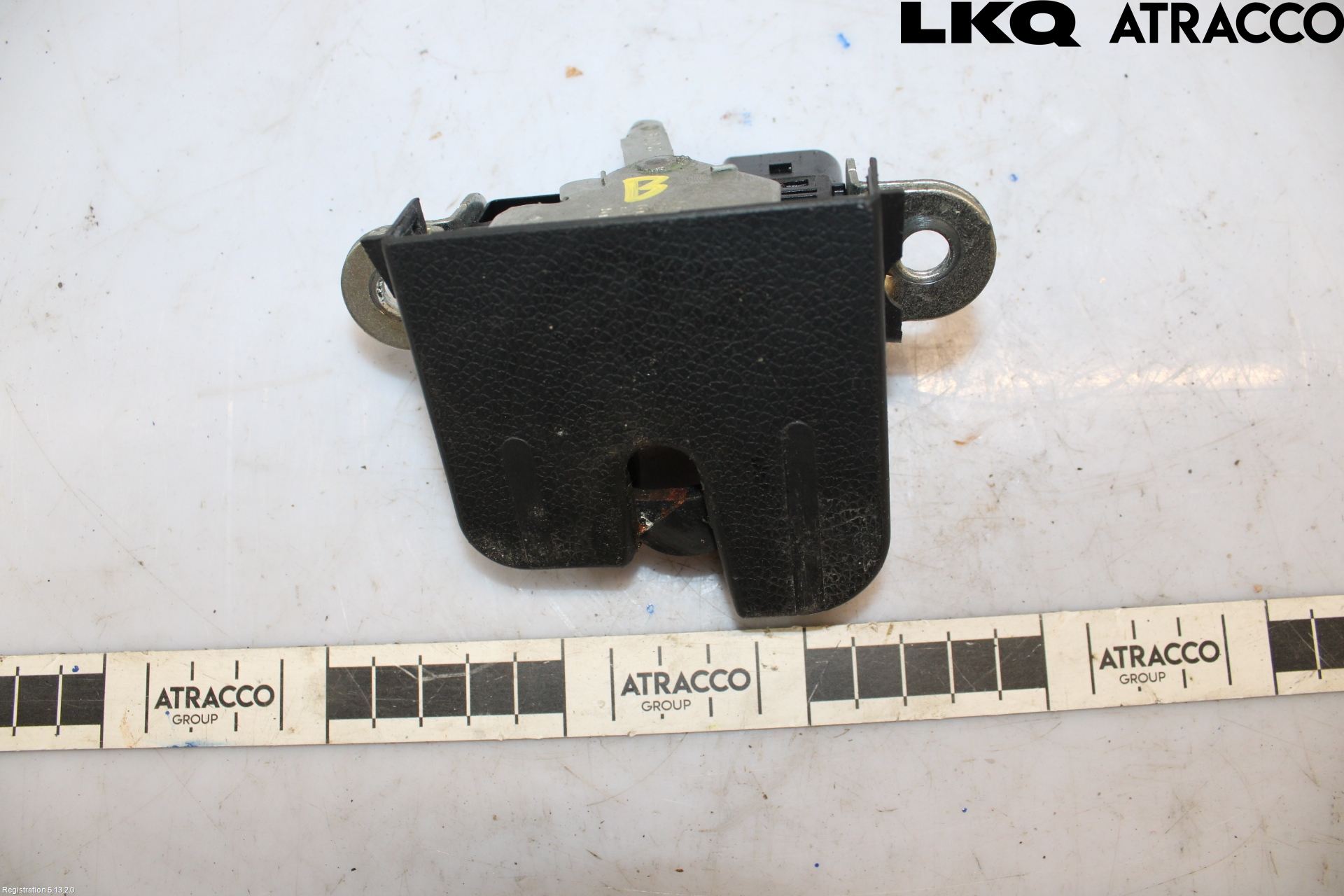 Volkswagen VW GOLF V 04-09 Låskista Baklucka