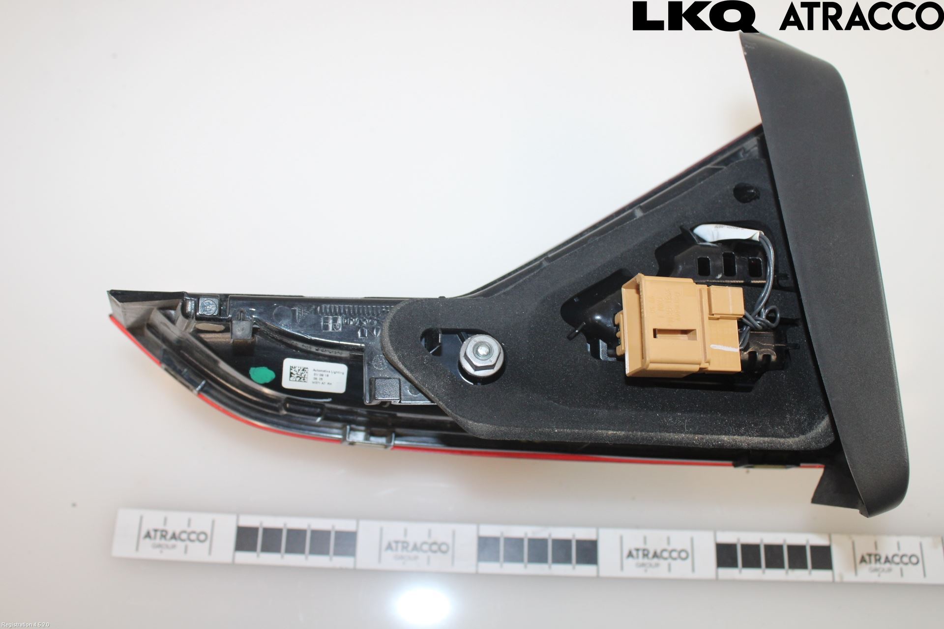 Volkswagen VW JETTA VI 11- Bakljus Lucka Hö