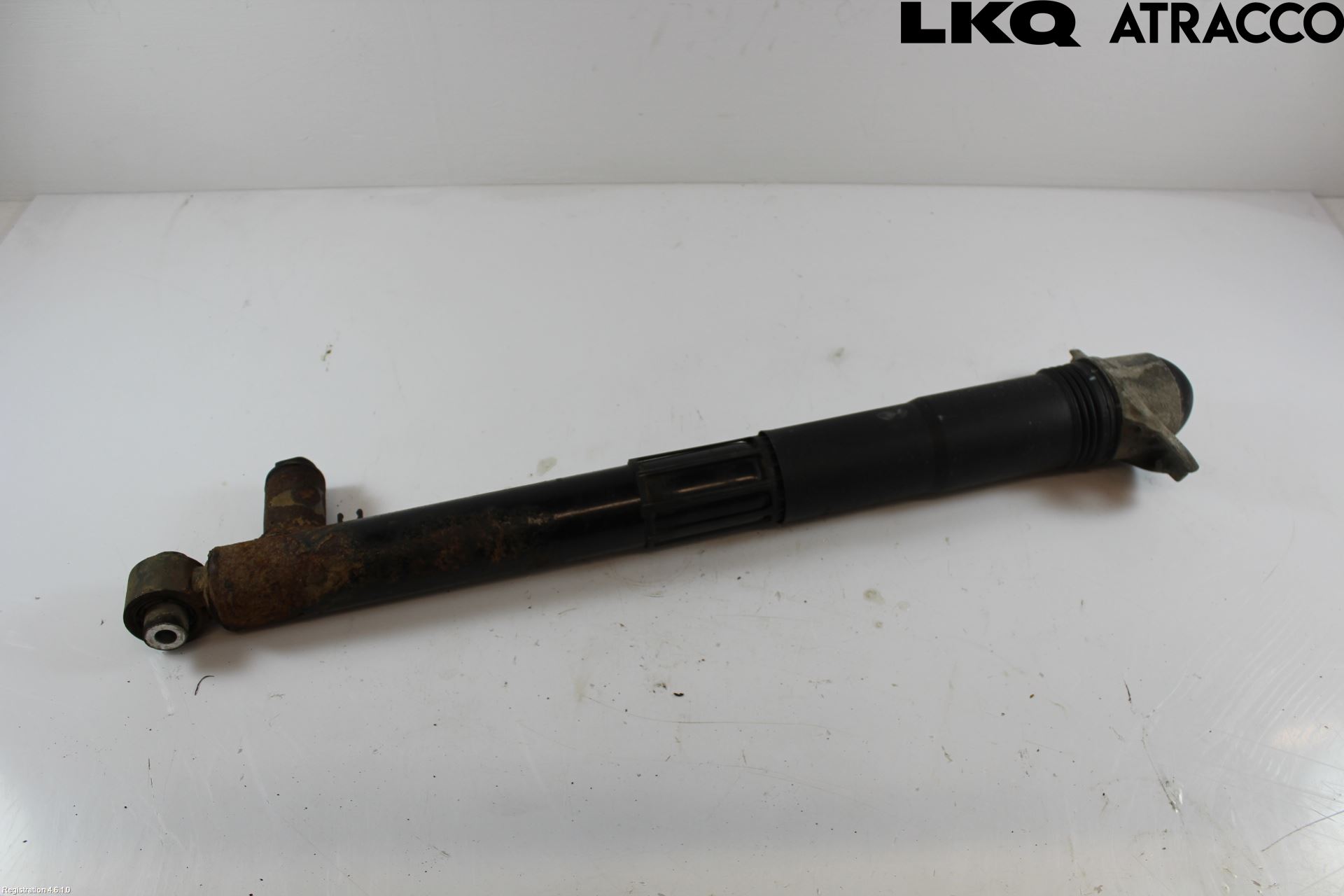 Volkswagen VW PASSAT 15-19 Stötdämpare Bak