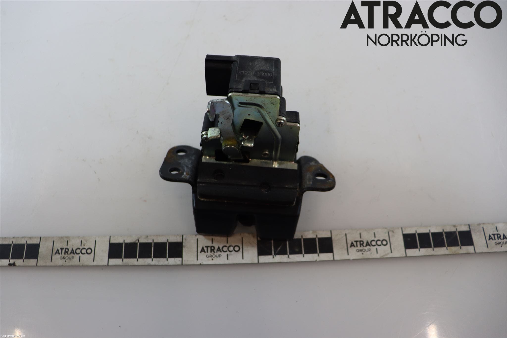 Kia CEED 06-12 Låskista Baklucka