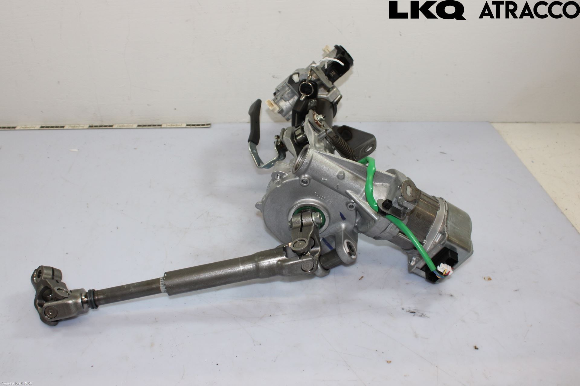 Toyota YARIS XP21 20- Rattaxelagg Med Inb Servo