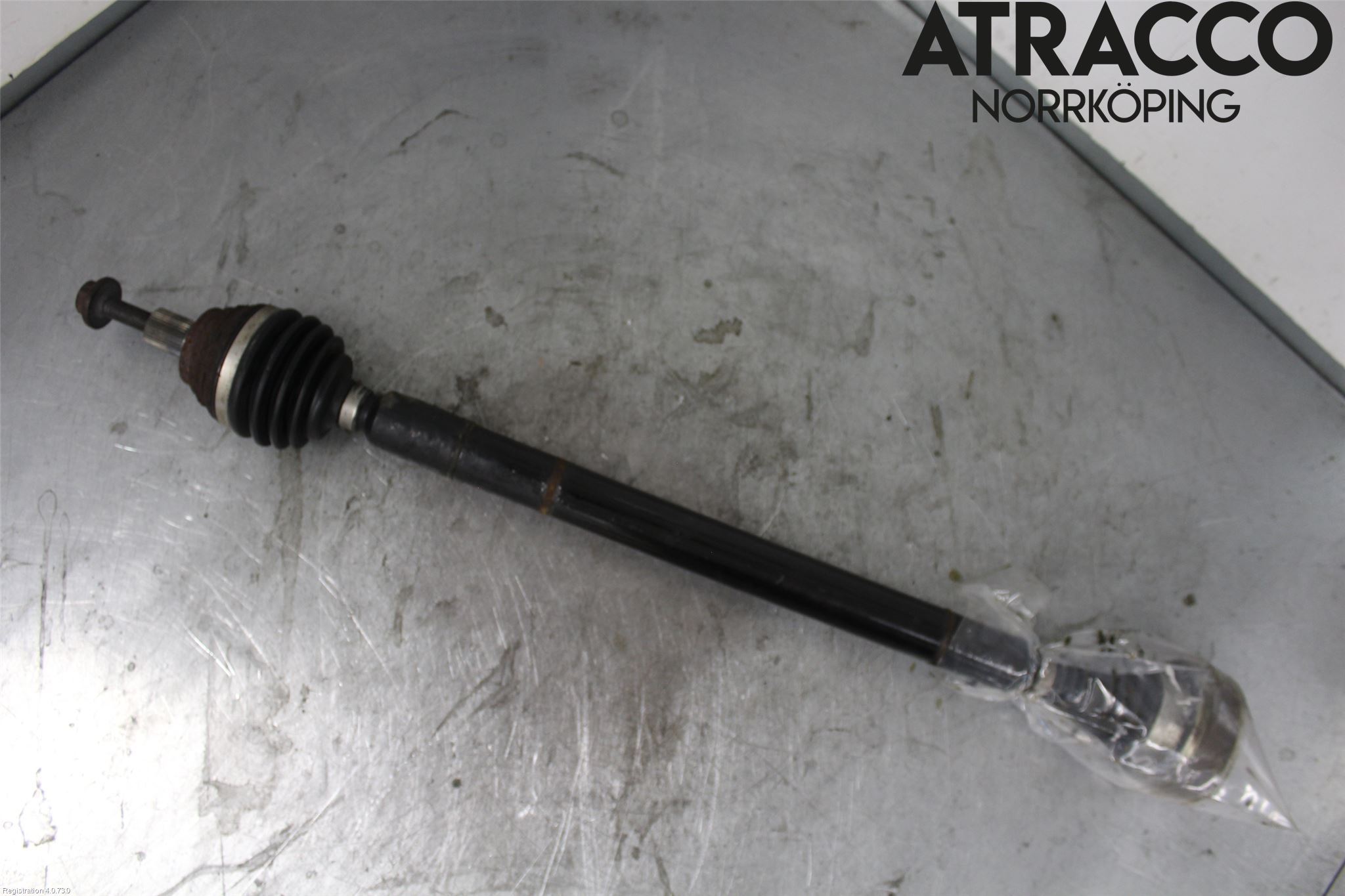 Volkswagen VW GOLF SPORTSVAN 15-20 Drivaxel Fram Höger
