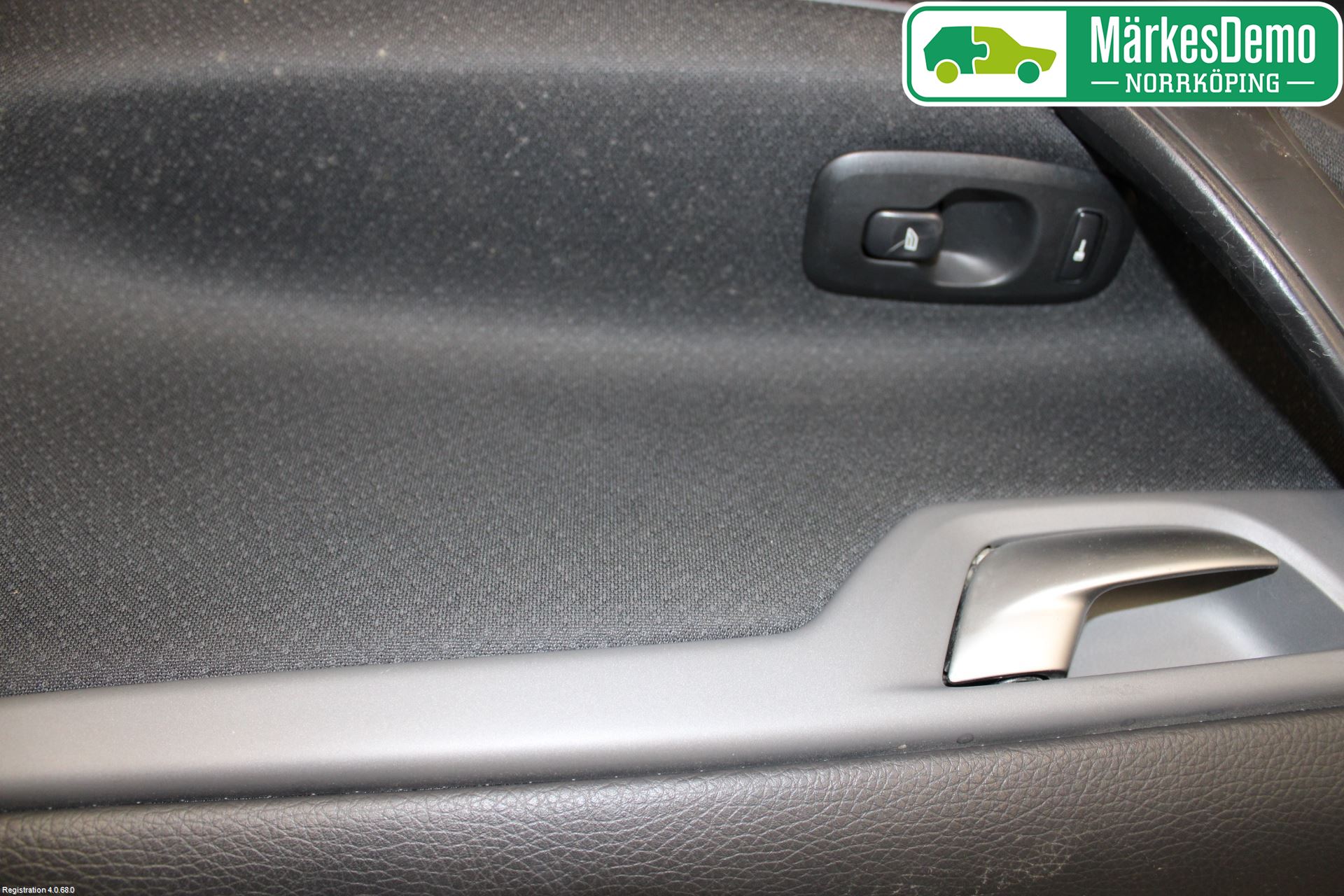 Volvo V70 05-08 Dörrklädsel Hö