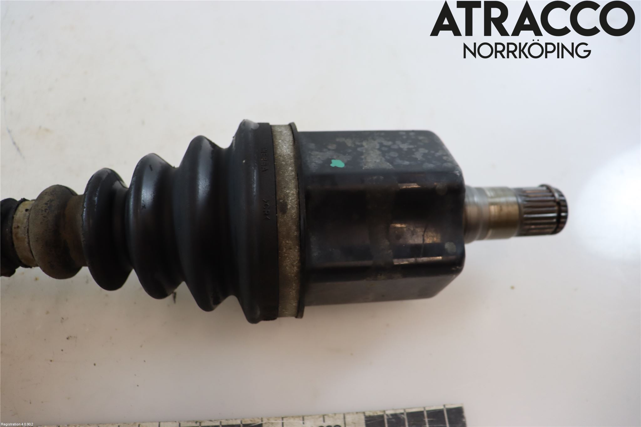 Volvo S40/V40    96-04 Drivaxel Fram Vänster