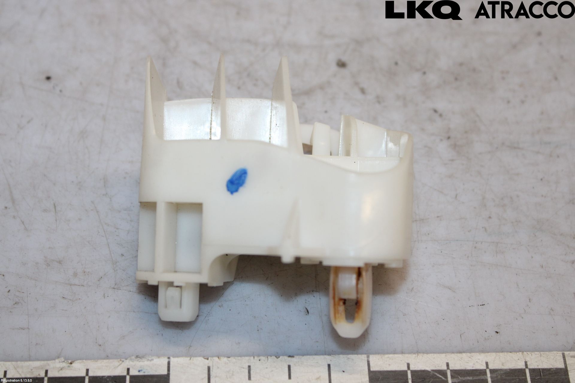 Toyota YARIS XP130 12-14 Stötfångarfäste Bak Hö