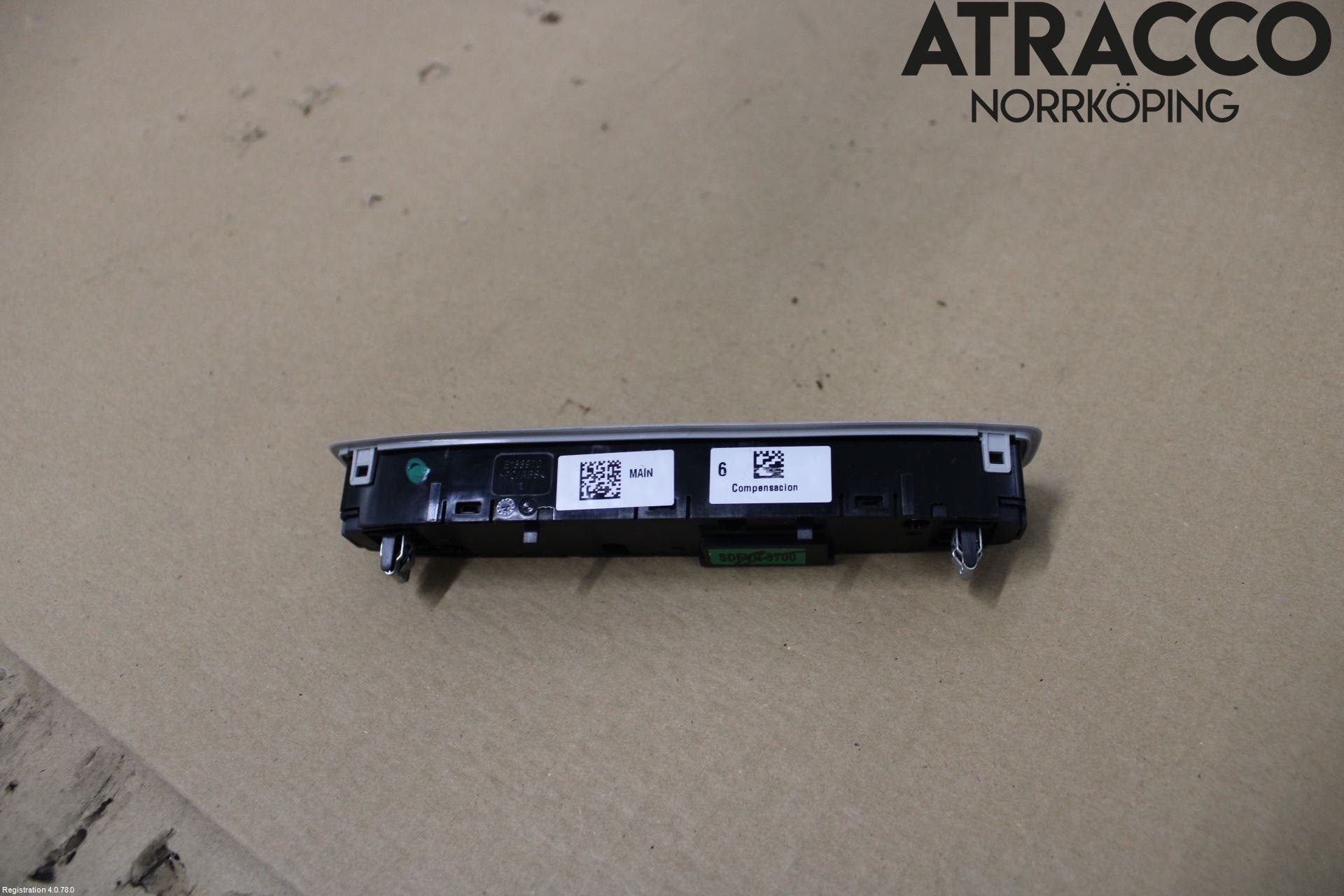 Tesla MODEL 3 17- Innerbelysning