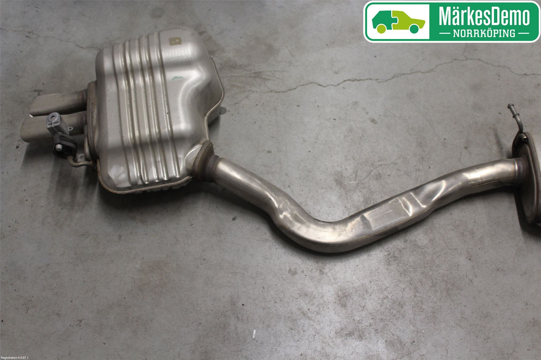 Audi A4/S4 B9 16-19 Avgas Halvsats