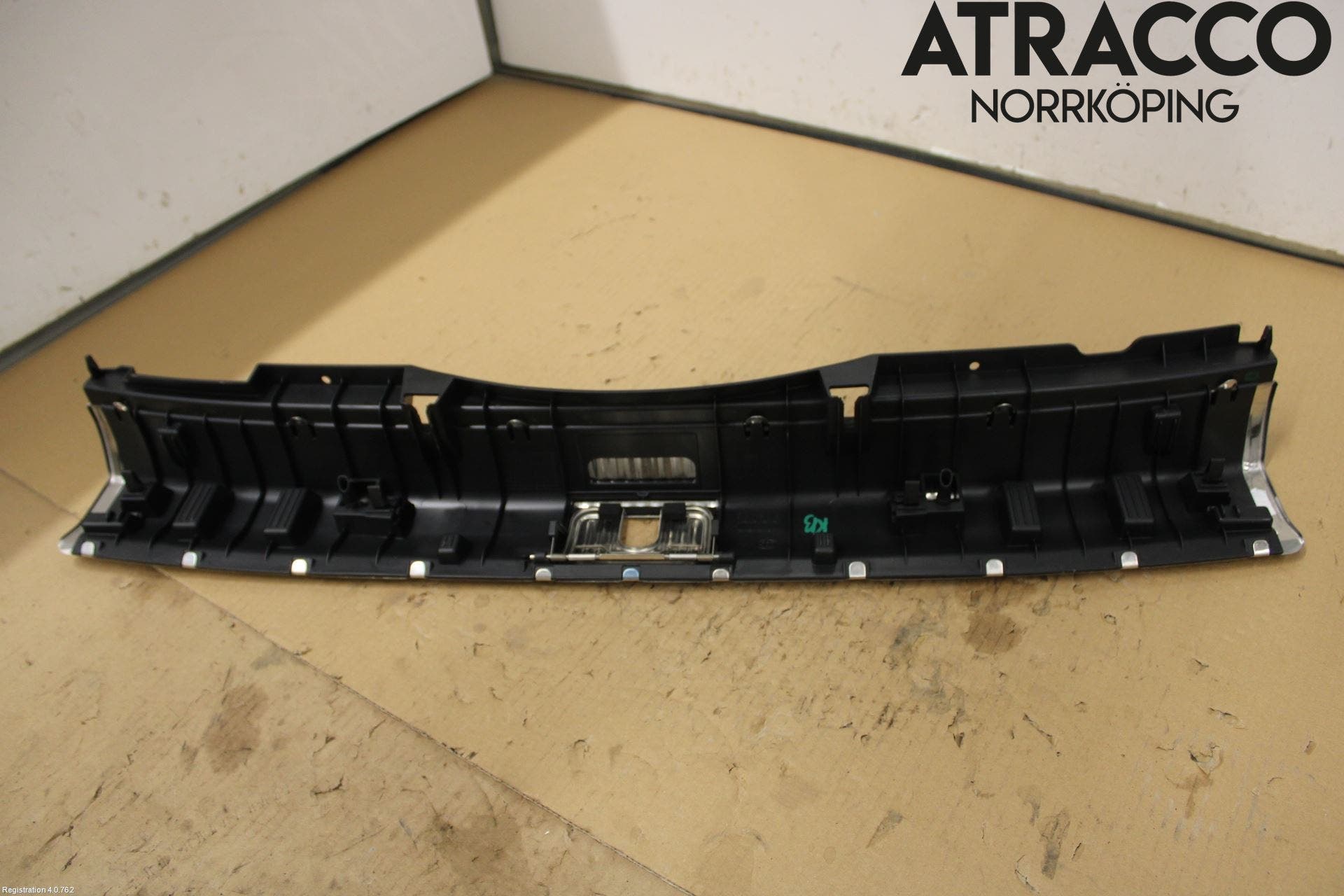 Audi A4/S4 B9 16-19 Inredning Bakstam