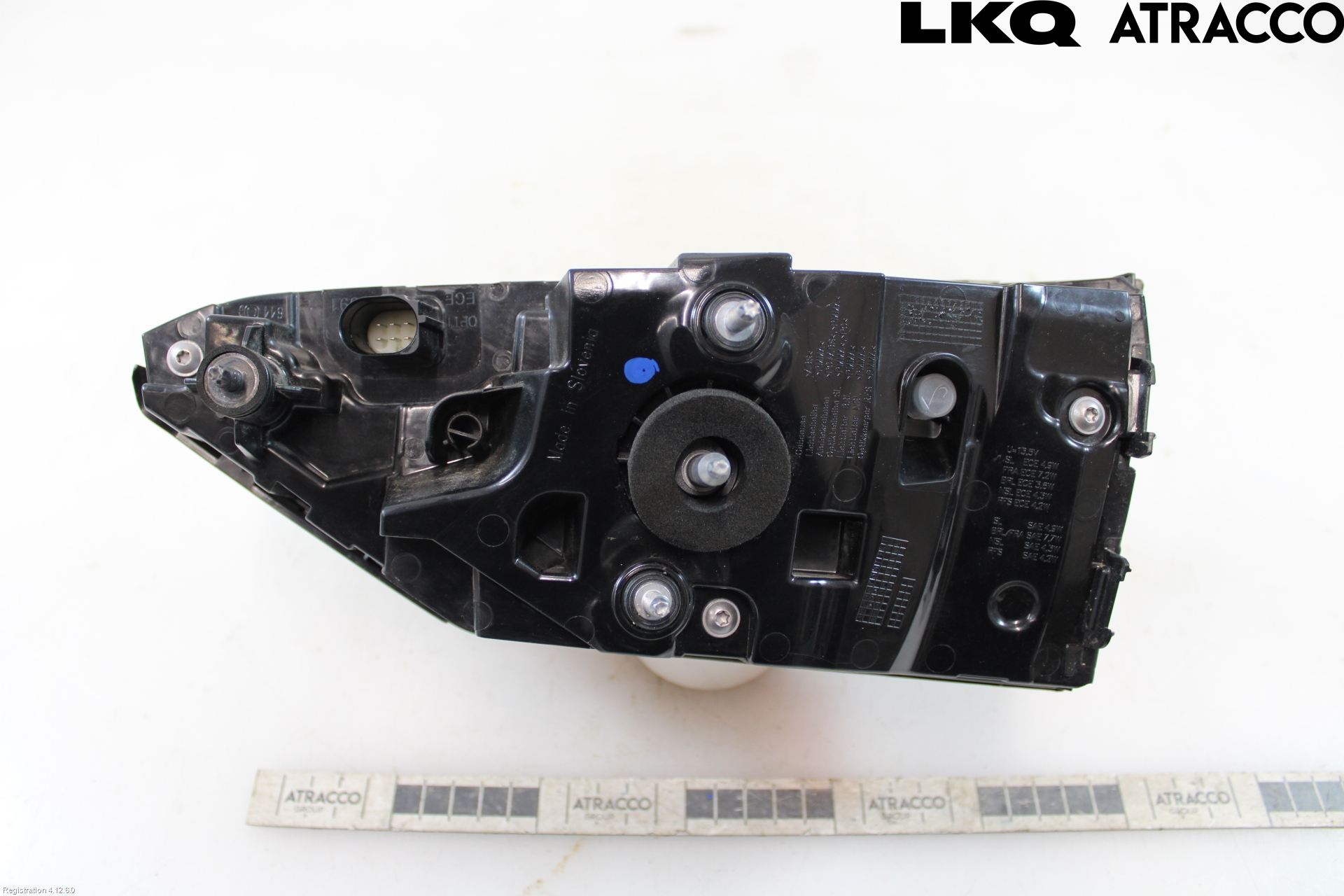 Audi A6 F2/C8 19- Bakljus Lucka Vä