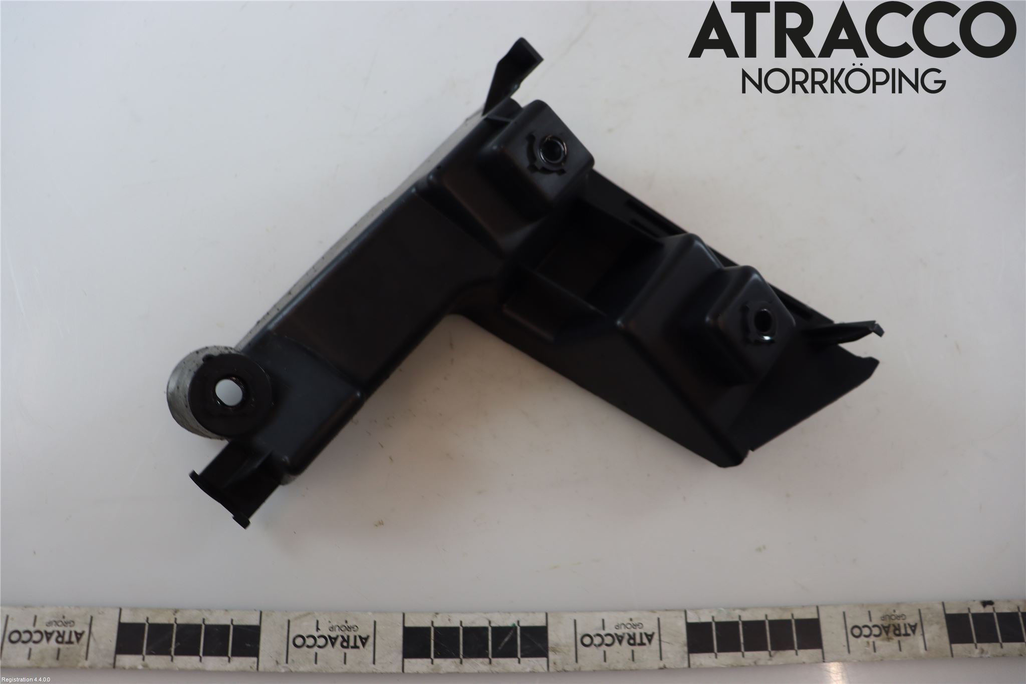 Volvo V70 08-13 Stötfångarfäste Bak Vä