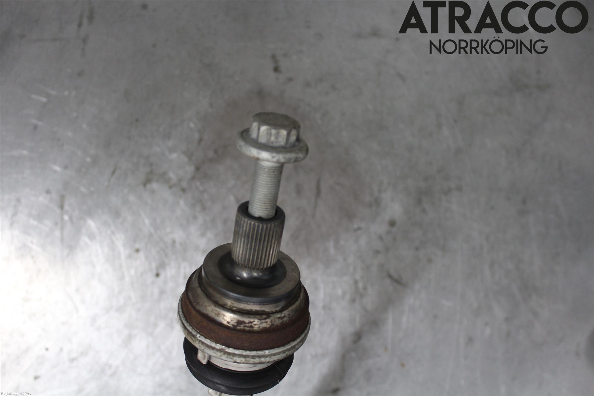 Skoda SUPERB 16-24 Drivaxel Bak Höger