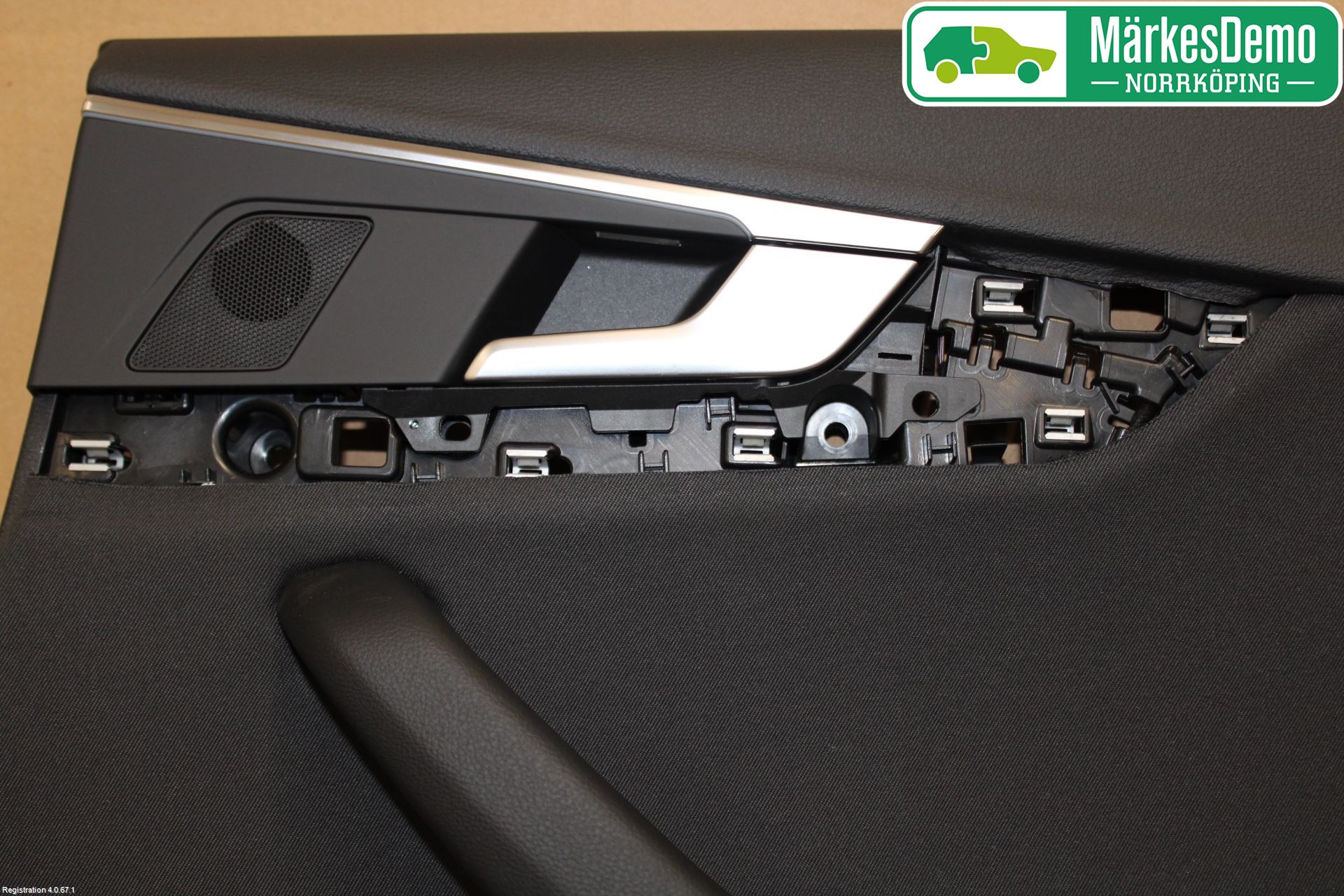 Audi A4/S4 B9 16-19 Dörrklädsel Hö