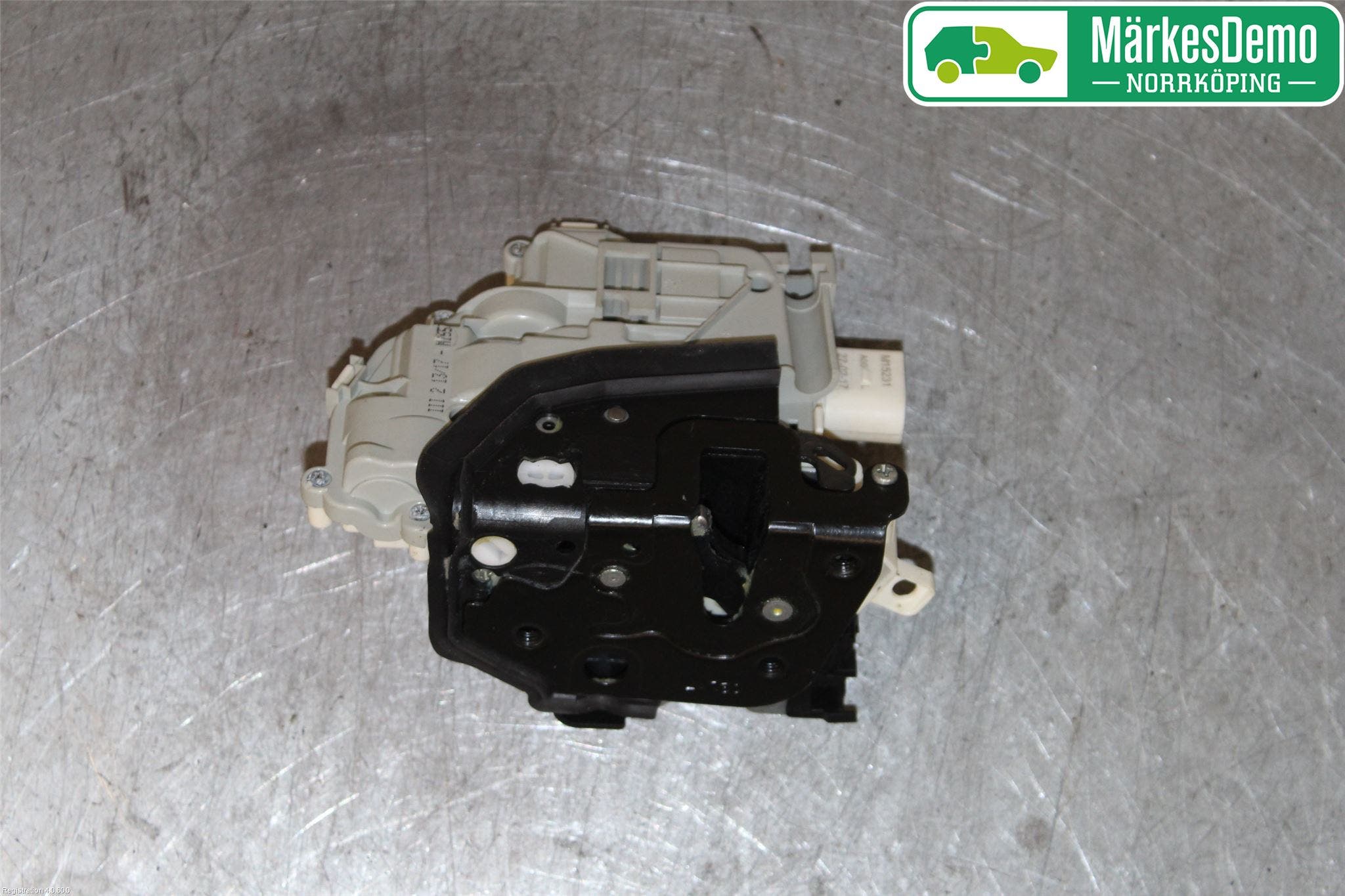 Audi Q5/SQ5 17- Låskista-Dörrlås