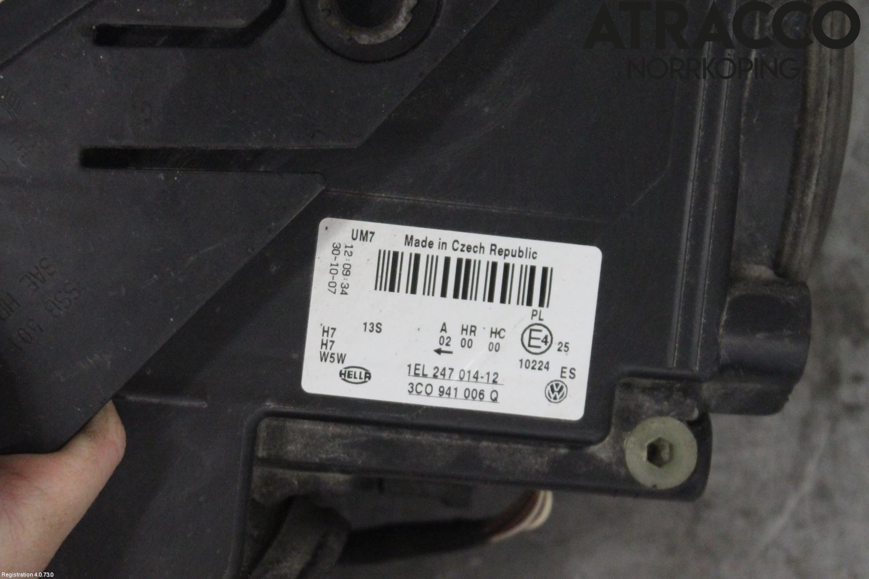 Volkswagen VW PASSAT 05-11 Strålkastare Höger