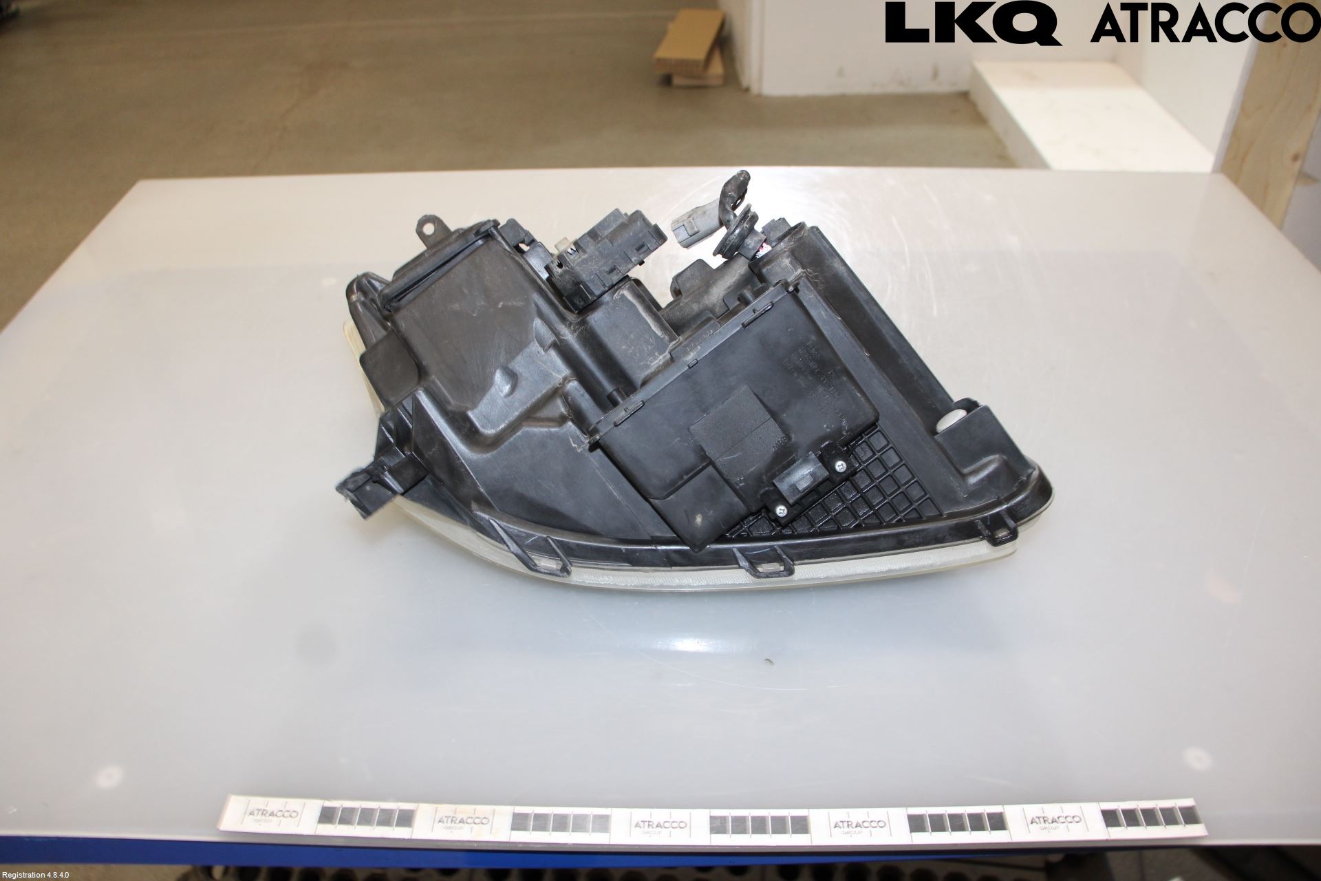 Toyota AVENSIS 03-06 Strålkastare Vänster