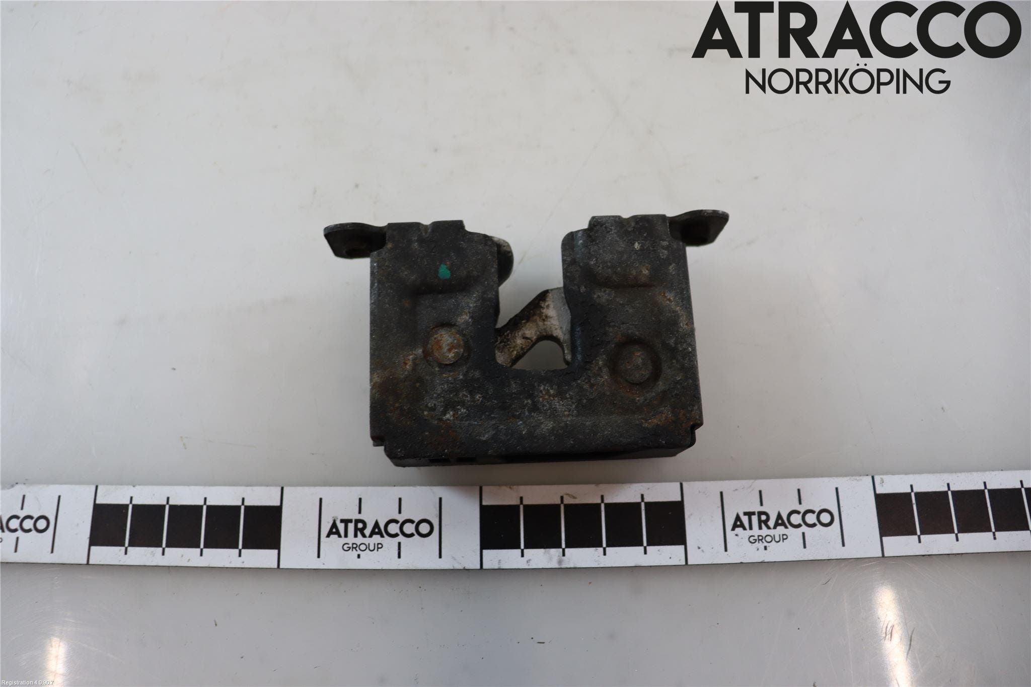 BMW 5 E60/61 Sed/Tou 02-10 Huvlås